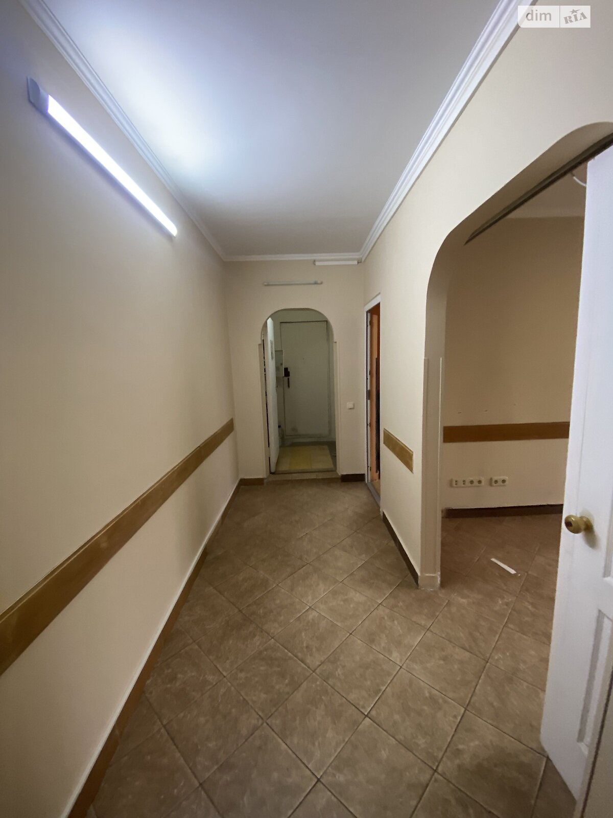 Коммерческое помещение в Одессе, продажа по Академика Королева улица 114, район Южный, цена: 100 000 долларов за объект фото 1