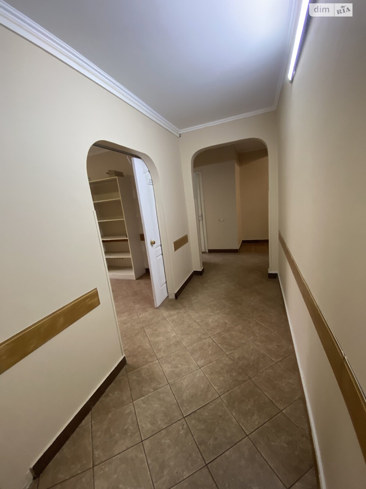 Коммерческое помещение в Одессе, продажа по Академика Королева улица 114, район Южный, цена: 100 000 долларов за объект фото 1