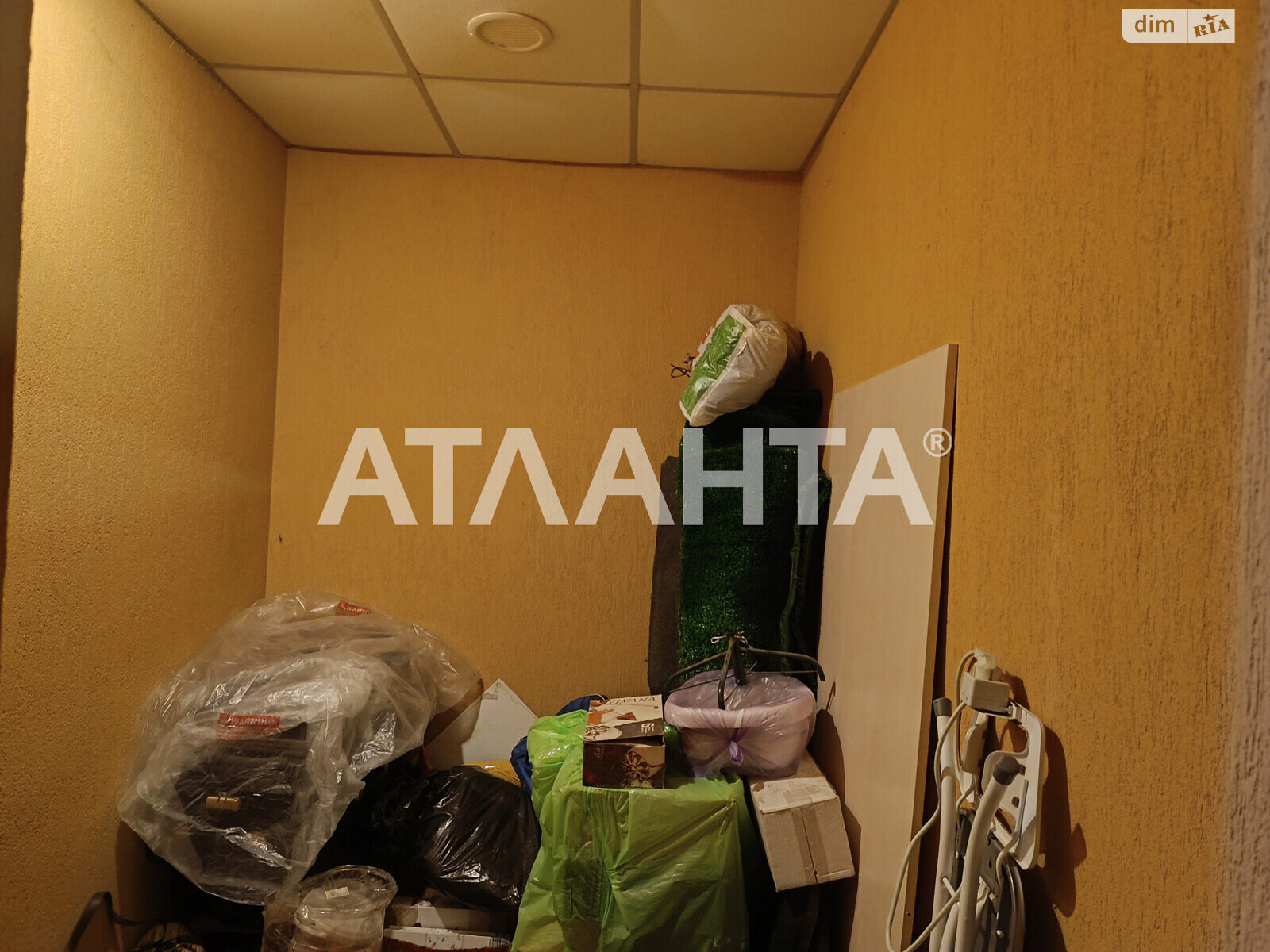 Комерційне приміщення в Овідіополі, Шевченко, ціна продажу: 25 000 доларів за об’єкт фото 1 Комерційне приміщення в Овідіополі, Шевченко, ціна продажу: 25 000 доларів за об’єкт фото 1