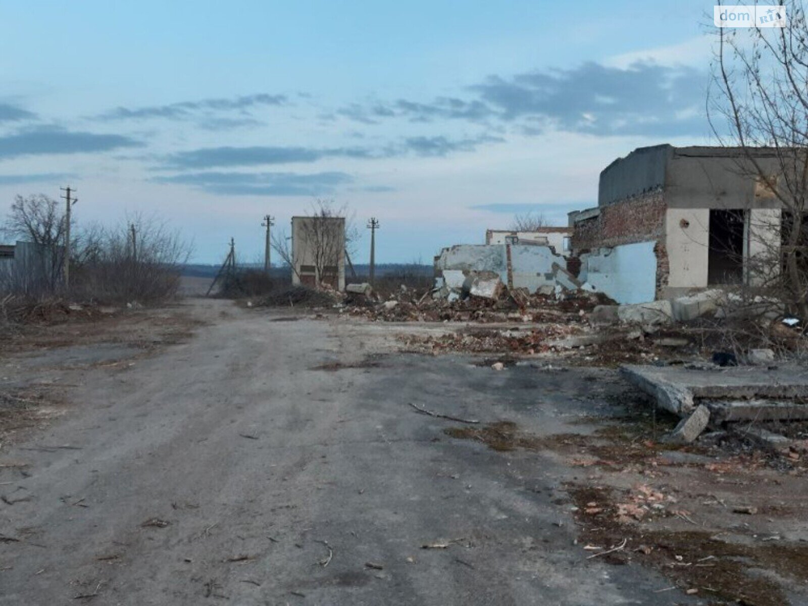 Комерційне приміщення в Пасинках, назви без, ціна продажу: 30 000 долларів за об’єкт фото 1