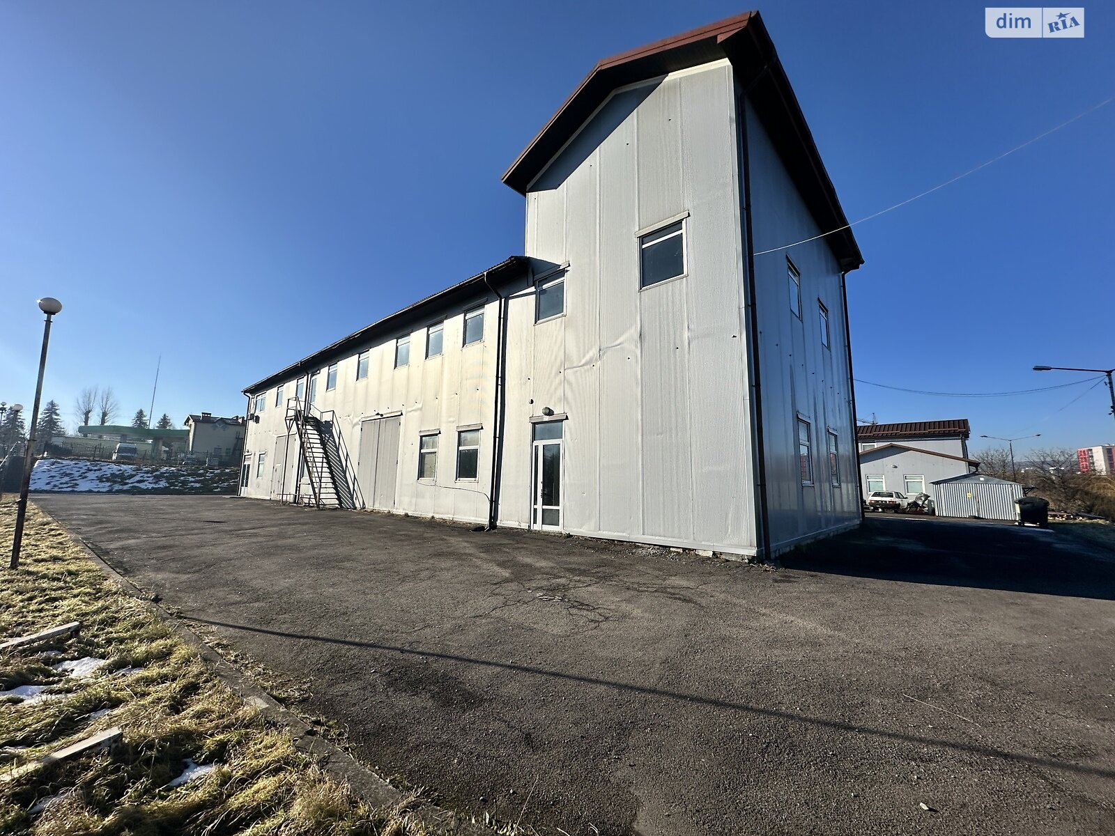 Коммерческое помещение в Подберезцах, Галицкая улица, цена: продажи 390 000 долларов за объект фото 1 Коммерческое помещение в Подберезцах, Галицкая улица, цена продажи: 390 000 долларов за объект фото 1