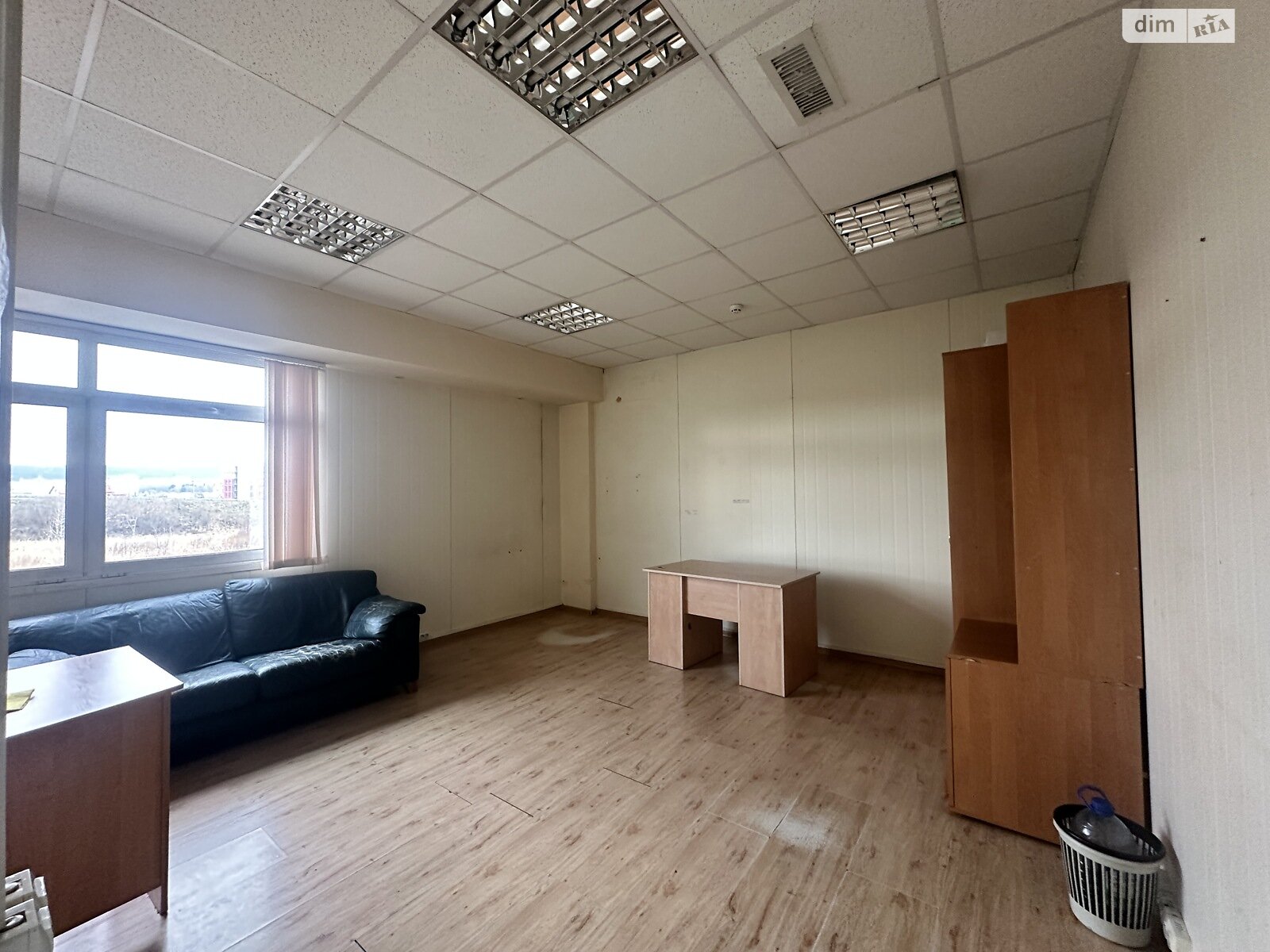 Коммерческое помещение в Подберезцах, Галицкая улица, цена: продажи 390 000 долларов за объект фото 1 Коммерческое помещение в Подберезцах, Галицкая улица, цена продажи: 390 000 долларов за объект фото 1