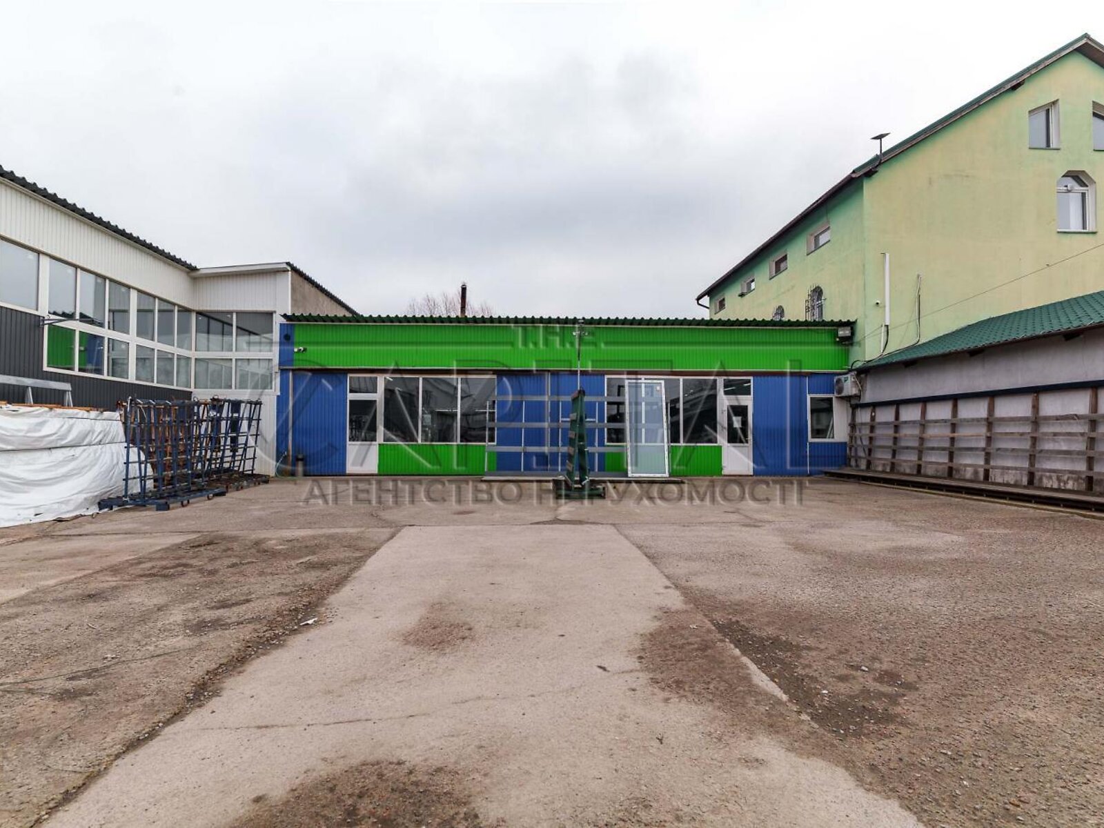 Коммерческое помещение в Погребах, вулиця Промислова, цена: продажи 1 100 000 долларов за объект фото 1 Коммерческое помещение в Погребах, вулиця Промислова, цена продажи: 1 100 000 долларов за объект фото 1