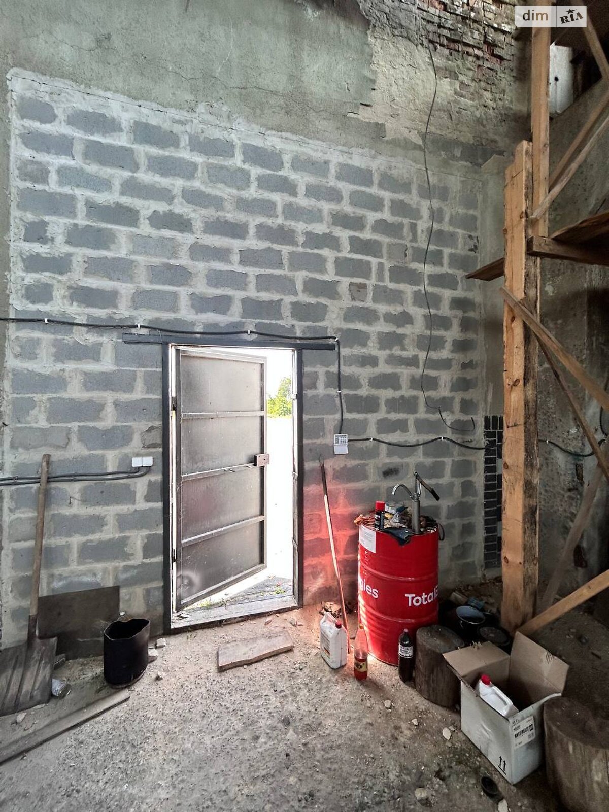 Коммерческое помещение в Полонном, продажа по ул. Витковского, район Полонное, цена: 200 000 долларов за объект фото 1 Коммерческое помещение в Полонном, продажа по ул. Витковского, район Полонное, цена: 200 000 долларов за объект фото 1