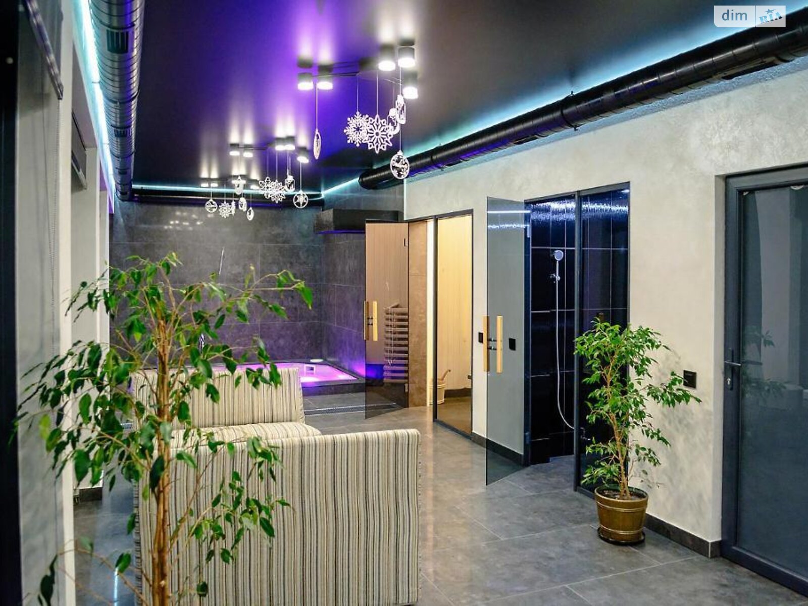 Коммерческое помещение в Поляниця, Прелуки улица, цена: продажи 2 614 724 долларов за объект фото 1 Коммерческое помещение в Поляниця, Прелуки улица, цена продажи: 2 614 724 долларов за объект фото 1