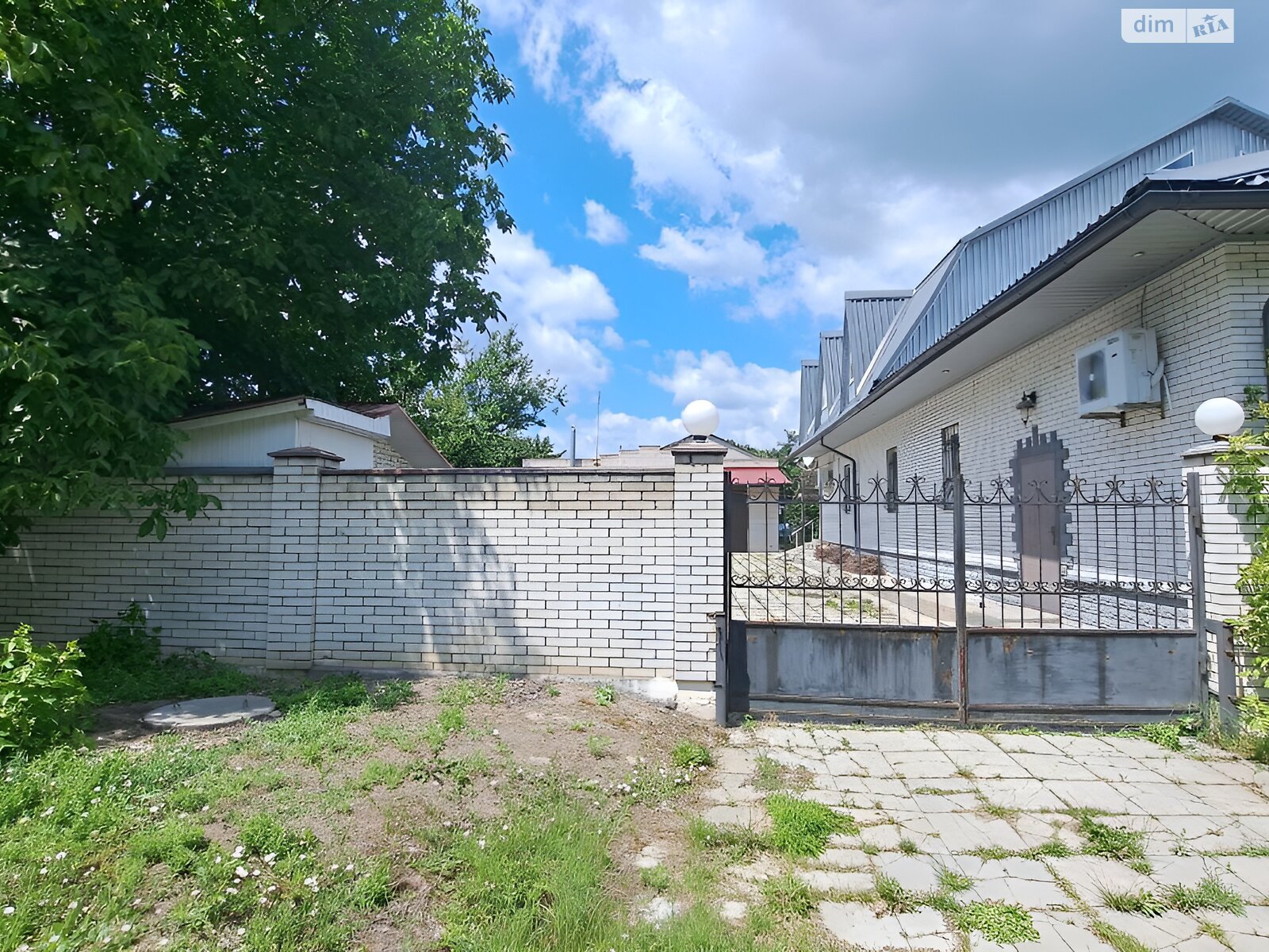 Коммерческое помещение в Порадовке, Революции улица 1А, цена: продажи 75 000 долларов за объект фото 1 Коммерческое помещение в Порадовке, Революции улица 1А, цена продажи: 75 000 долларов за объект фото 1