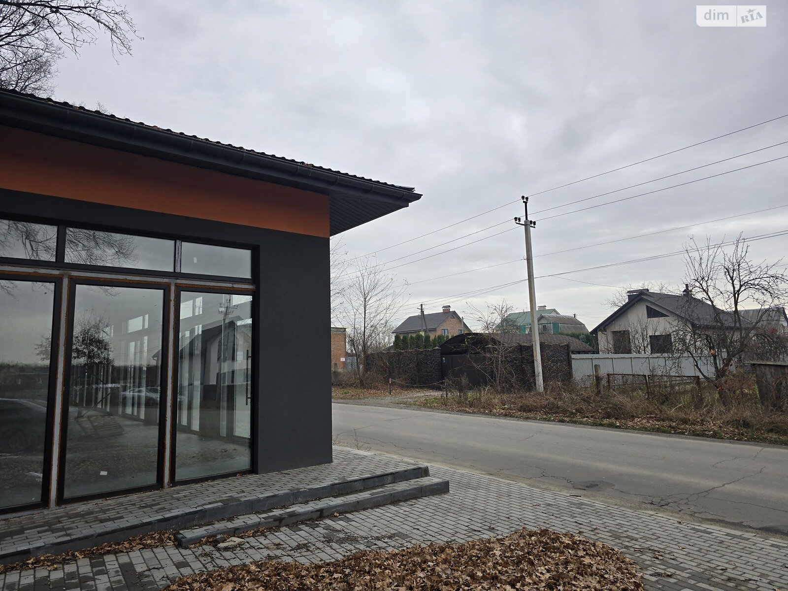 Коммерческое помещение в Прибужскому, Андрея Шептицкого улица, цена: продажи 42 000 долларов за объект фото 1 Коммерческое помещение в Прибужскому, Андрея Шептицкого улица, цена продажи: 42 000 долларов за объект фото 1