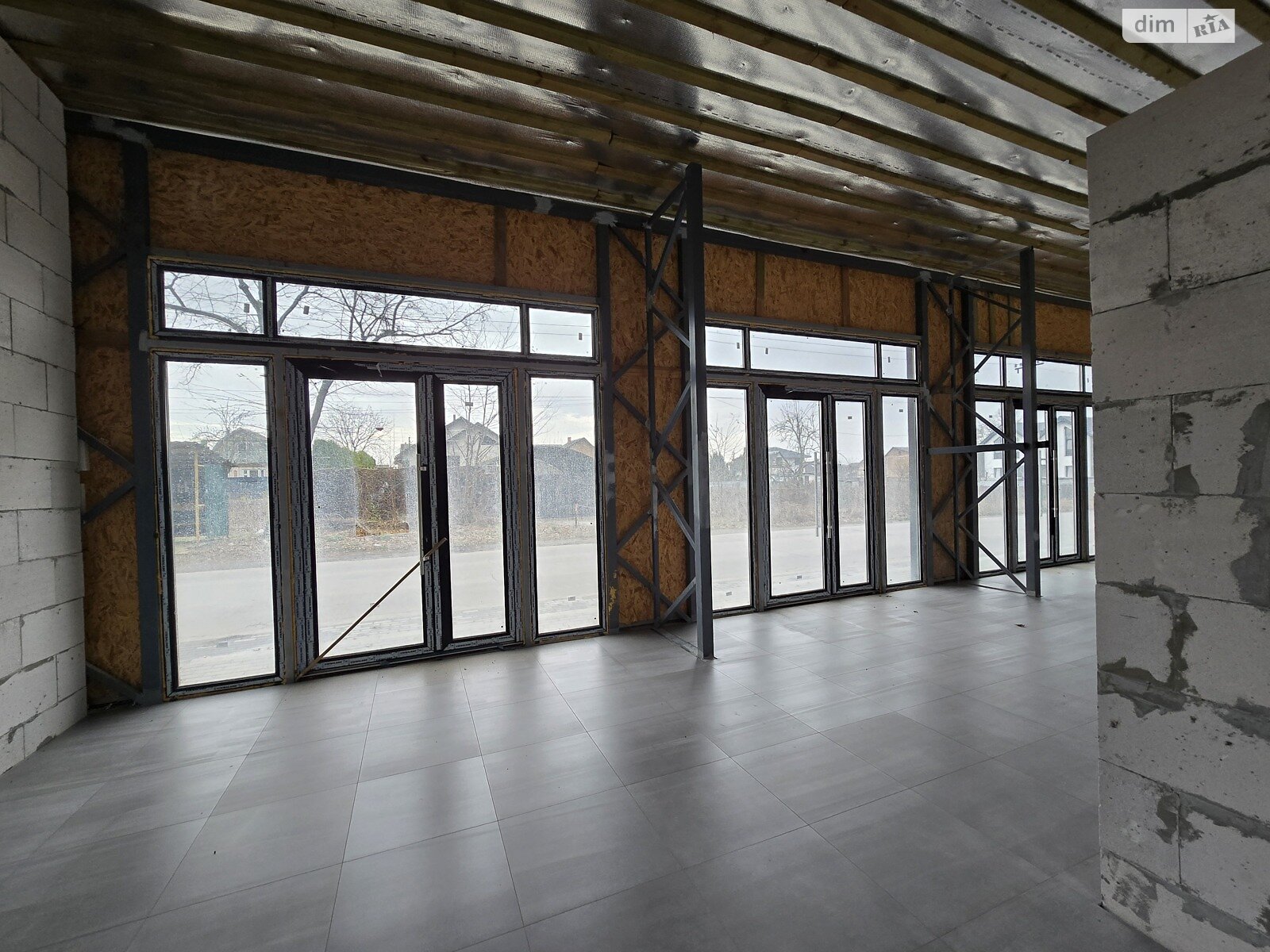 Коммерческое помещение в Прибужскому, Главная улица, цена продажи: 210 000 долларов за объект фото 1