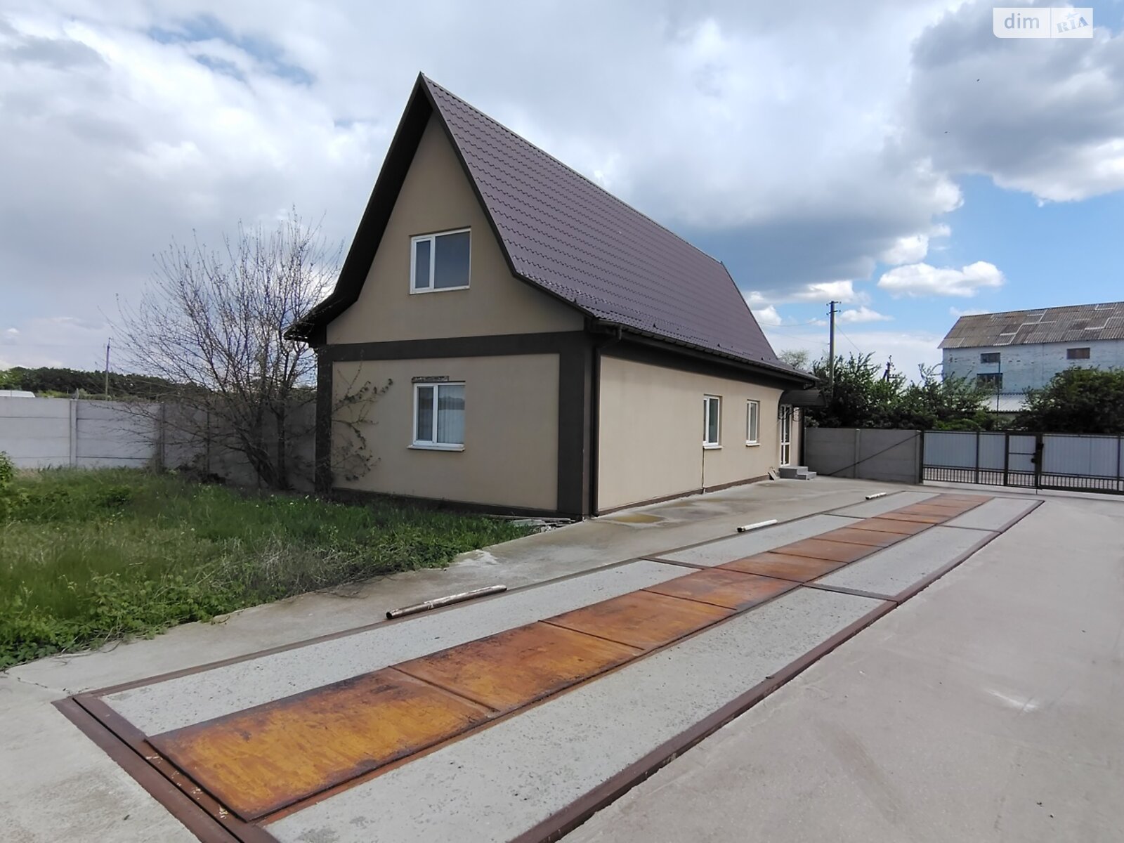 Коммерческое помещение в Рокитном, Железнодорожная улица, цена: продажи 300 000 долларов за объект фото 1 Коммерческое помещение в Рокитном, Железнодорожная улица, цена продажи: 300 000 долларов за объект фото 1