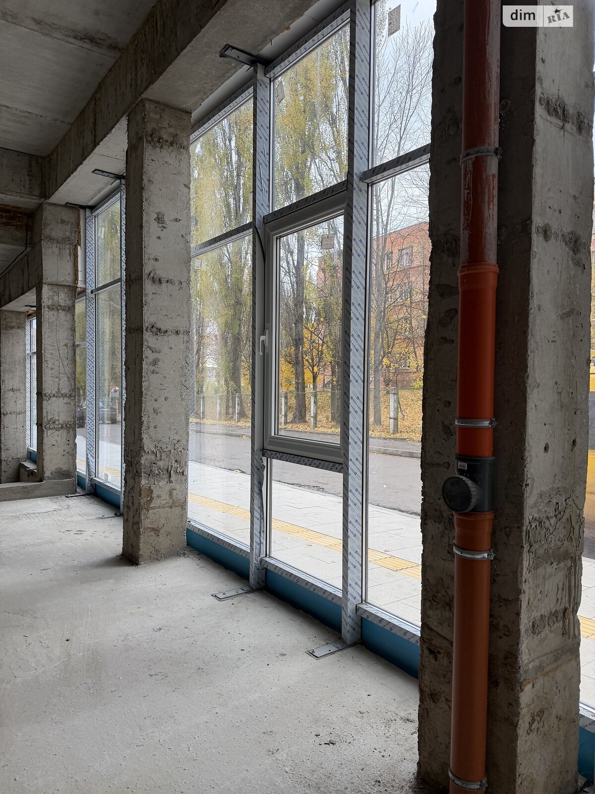 Коммерческое помещение в Ровно, продажа по Королева улица 9А, район Авторынок, цена: 190 000 долларов за объект фото 1