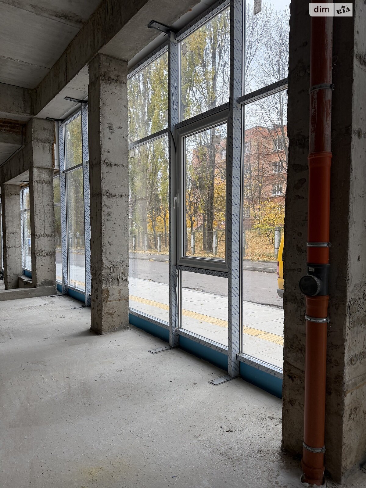 Коммерческое помещение в Ровно, продажа по Королева улица 9А, район Авторынок, цена: 190 000 долларов за объект фото 1