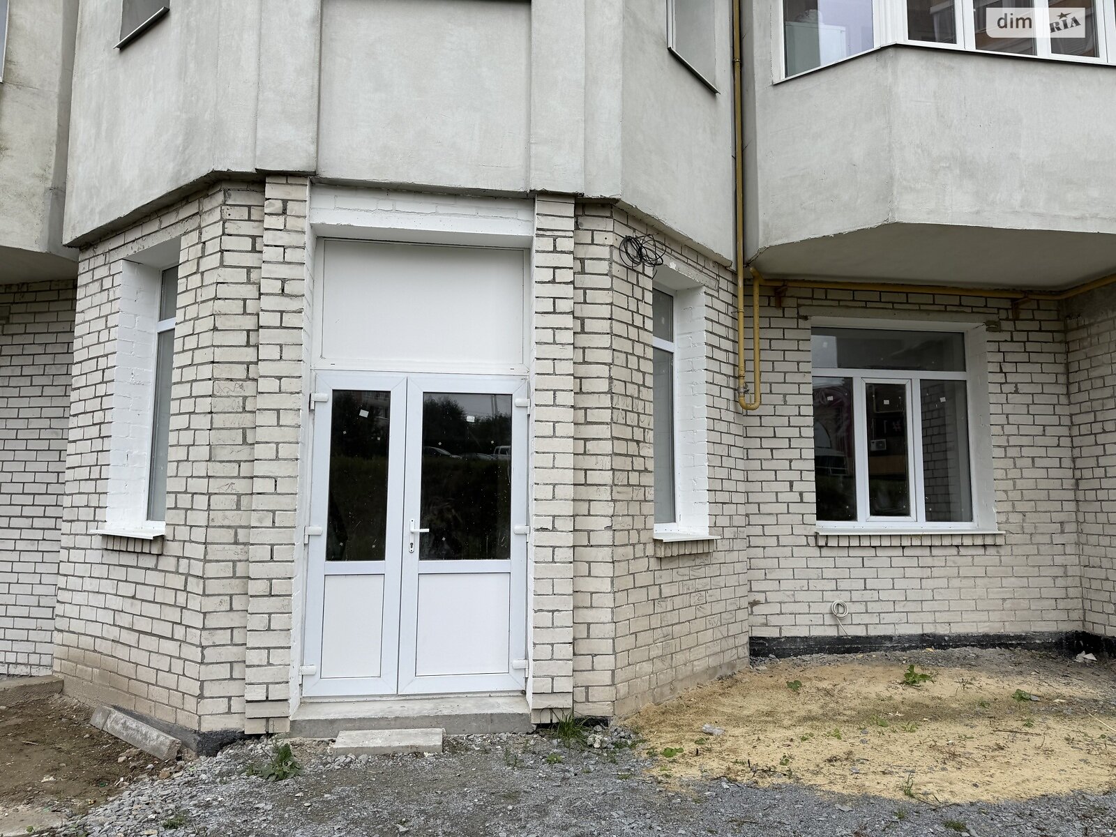 Коммерческое помещение в Ровно, продажа по Соборная улица 283, район Авторынок, цена: 64 000 долларов за объект фото 1 Коммерческое помещение в Ровно, продажа по Соборная улица 283, район Авторынок, цена: 64 000 долларов за объект фото 1