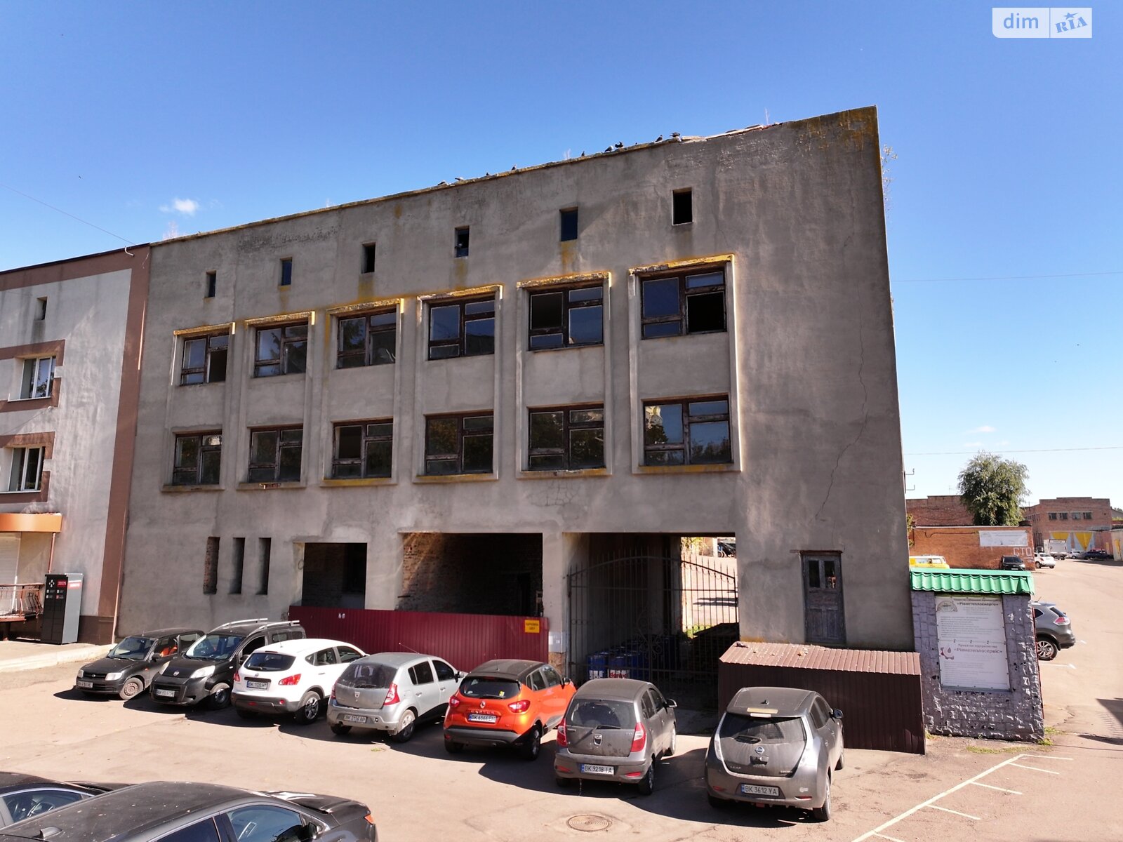 Комерційне приміщення в Рівному, продаж по Галицького Данила вулиця 25, район Автовокзал, ціна: 300 000 доларів за об’єкт фото 1 Комерційне приміщення в Рівному, продаж по Галицького Данила вулиця 25, район Автовокзал, ціна: 300 000 доларів за об’єкт фото 1