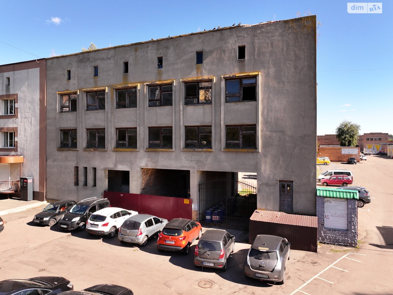 Комерційне приміщення в Рівному, продаж по Галицького Данила вулиця 25, район Автовокзал, ціна: 300 000 доларів за об’єкт фото 1 Комерційне приміщення в Рівному, продаж по Галицького Данила вулиця 25, район Автовокзал, ціна: 300 000 доларів за об’єкт фото 1