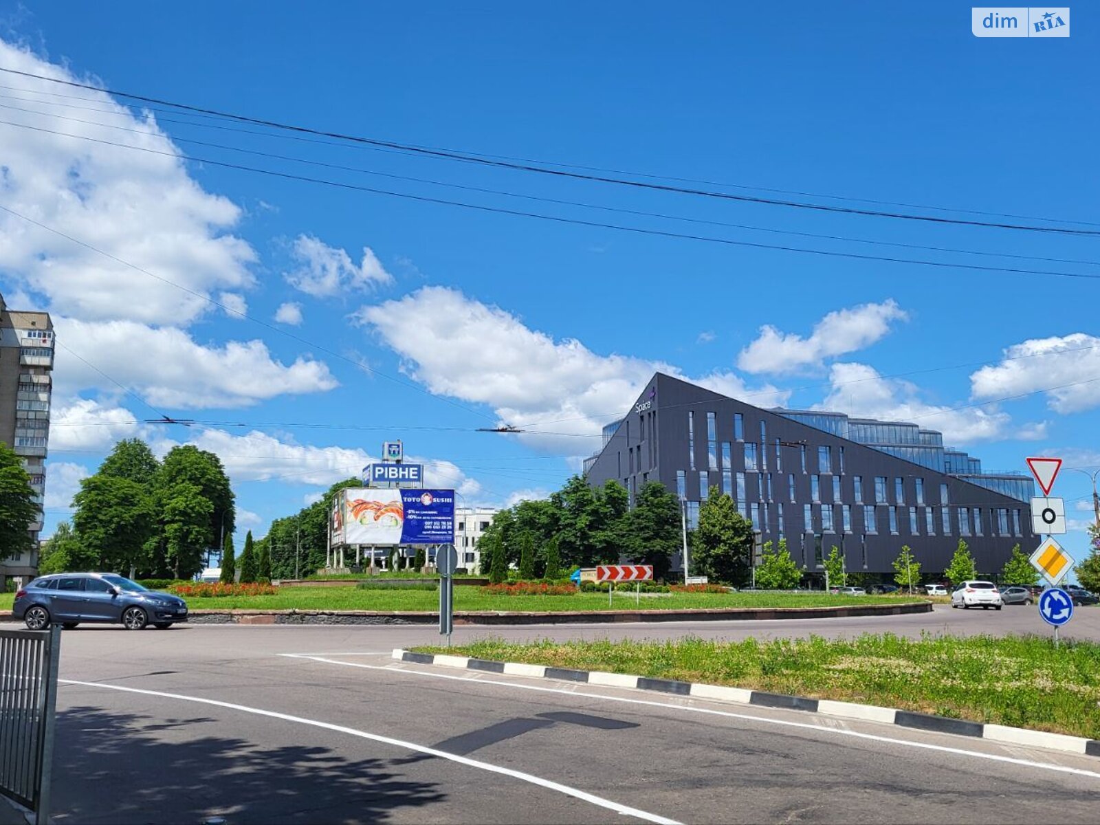 Коммерческое помещение в Ровно, продажа по Защитников Мариуполя (Костромская) улица 89, район Чайка, цена: 205 000 долларов за объект фото 1 Коммерческое помещение в Ровно, продажа по Защитников Мариуполя (Костромская) улица 89, район Чайка, цена: 205 000 долларов за объект фото 1