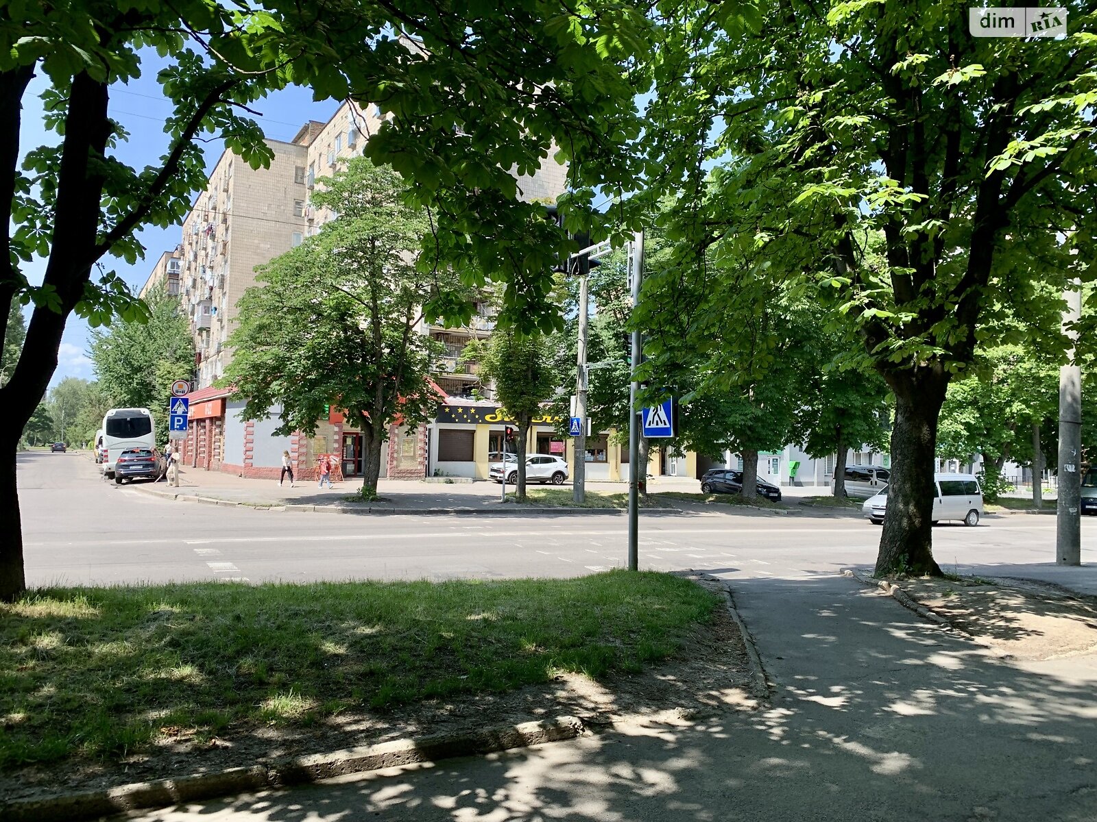 Комерційне приміщення в Рівному, продаж по Генерала Безручка проспект 14, район Дозорцева, ціна: 69 500 доларів за об’єкт фото 1 Комерційне приміщення в Рівному, продаж по Генерала Безручка проспект 14, район Дозорцева, ціна: 69 500 доларів за об’єкт фото 1