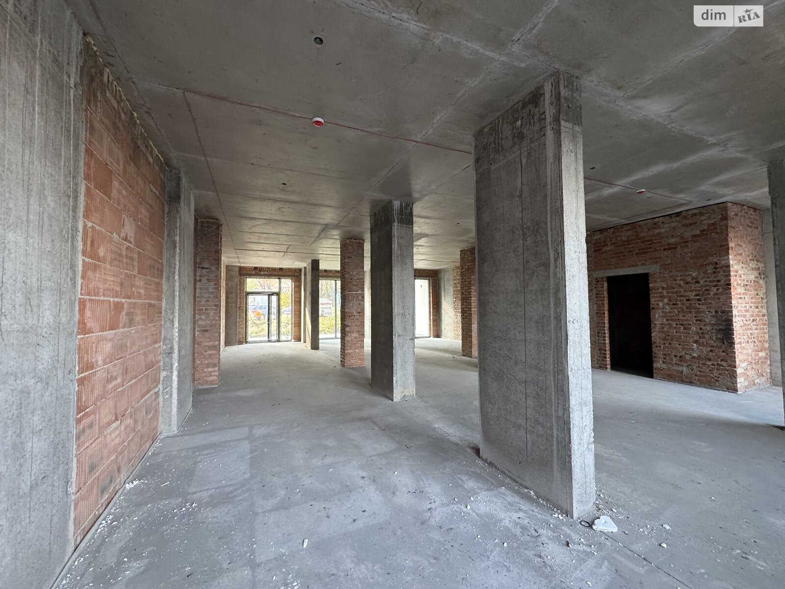 Комерційне приміщення в Рівному, продаж по Льонокомбінатівська вулиця 4, район Дозорцева, ціна: 300 000 доларів за об’єкт фото 1