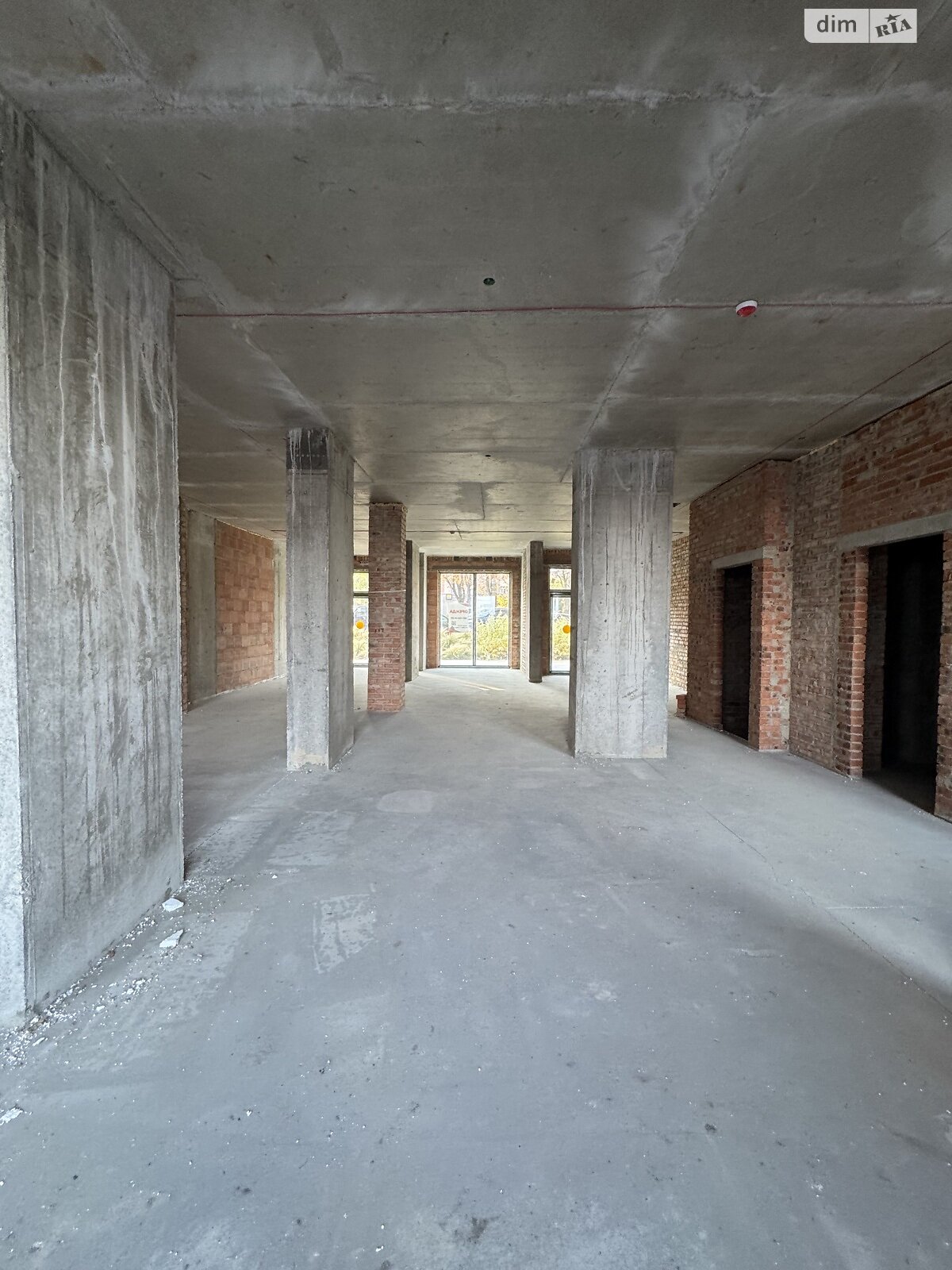 Коммерческое помещение в Ровно, продажа по Ленокомбинатовская улица 4, район Дозорцева, цена: 300 000 долларов за объект фото 1