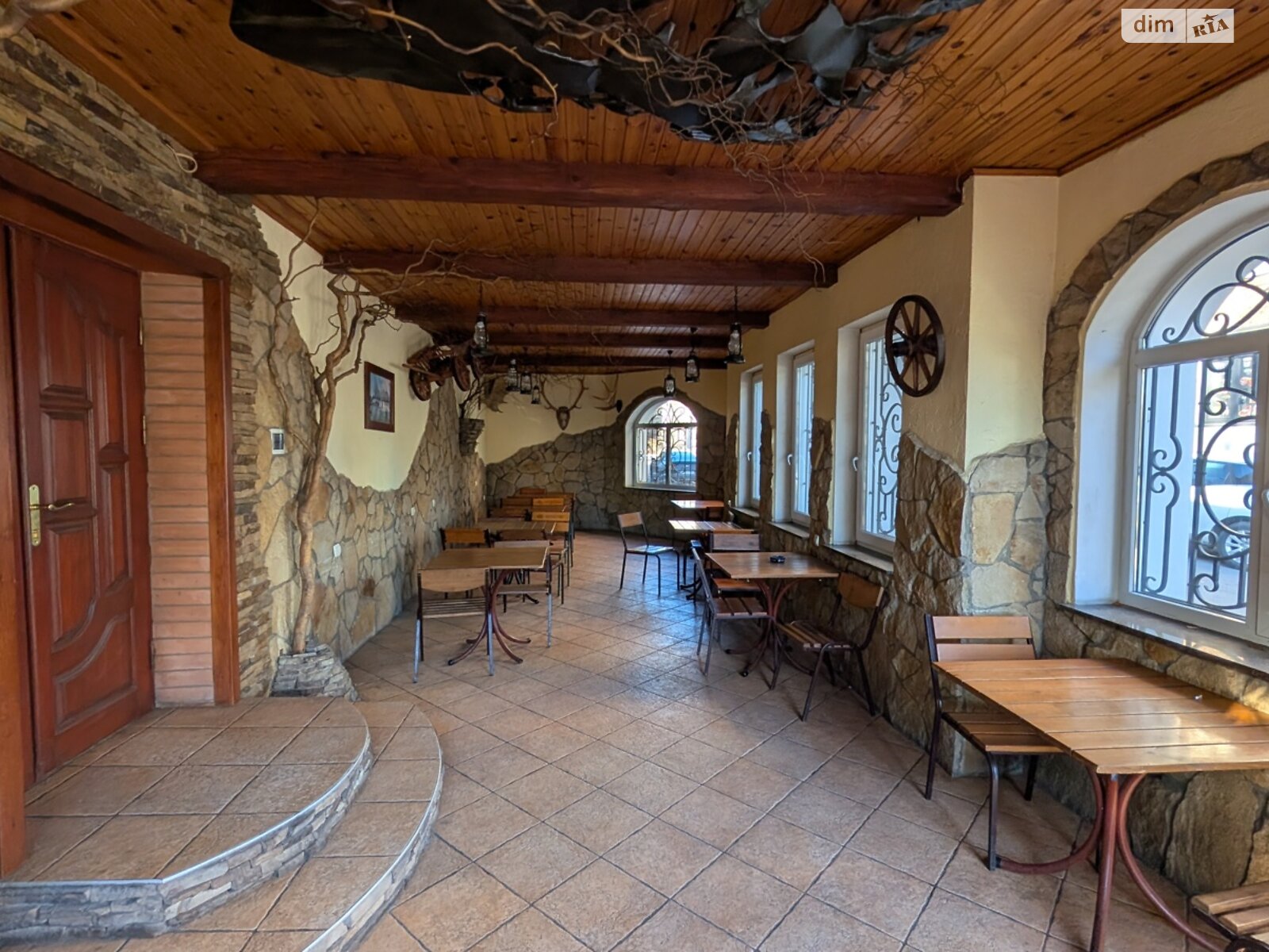 Комерційне приміщення в Рівному, продаж по Василя Червонія (Гагаріна) вулиця 45, район Дозорцева, ціна: 155 000 доларів за об’єкт фото 1