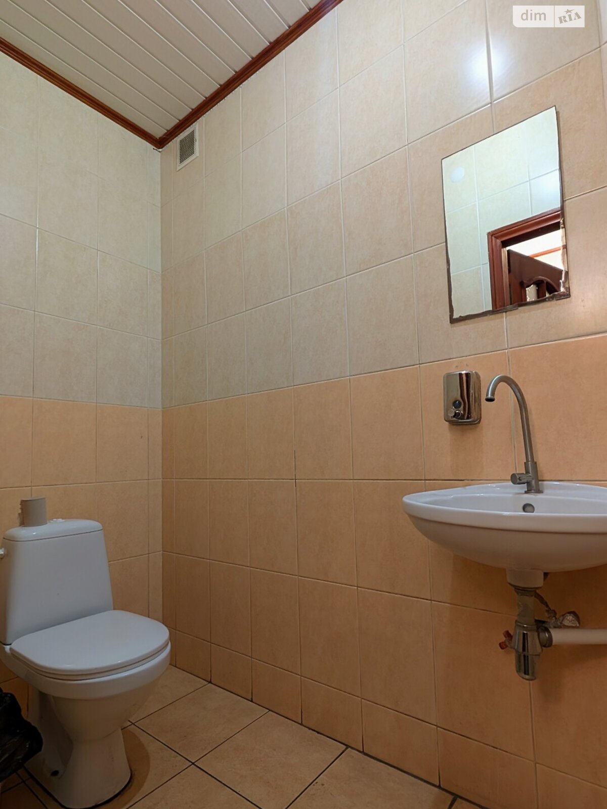 Комерційне приміщення в Рівному, продаж по Василя Червонія (Гагаріна) вулиця 45, район Дозорцева, ціна: 155 000 доларів за об’єкт фото 1