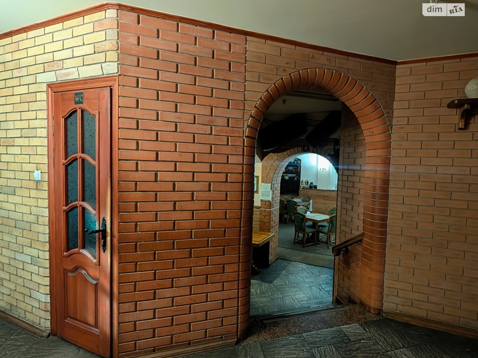 Комерційне приміщення в Рівному, продаж по Василя Червонія (Гагаріна) вулиця 45, район Дозорцева, ціна: 155 000 доларів за об’єкт фото 1