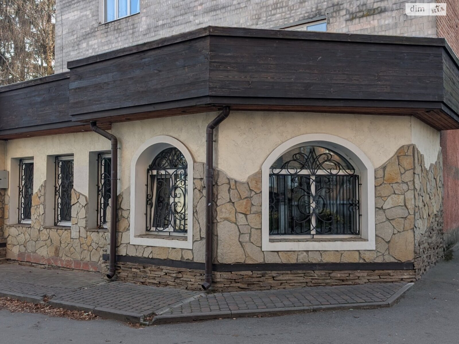 Комерційне приміщення в Рівному, продаж по Василя Червонія (Гагаріна) вулиця 45, район Дозорцева, ціна: 155 000 доларів за об’єкт фото 1