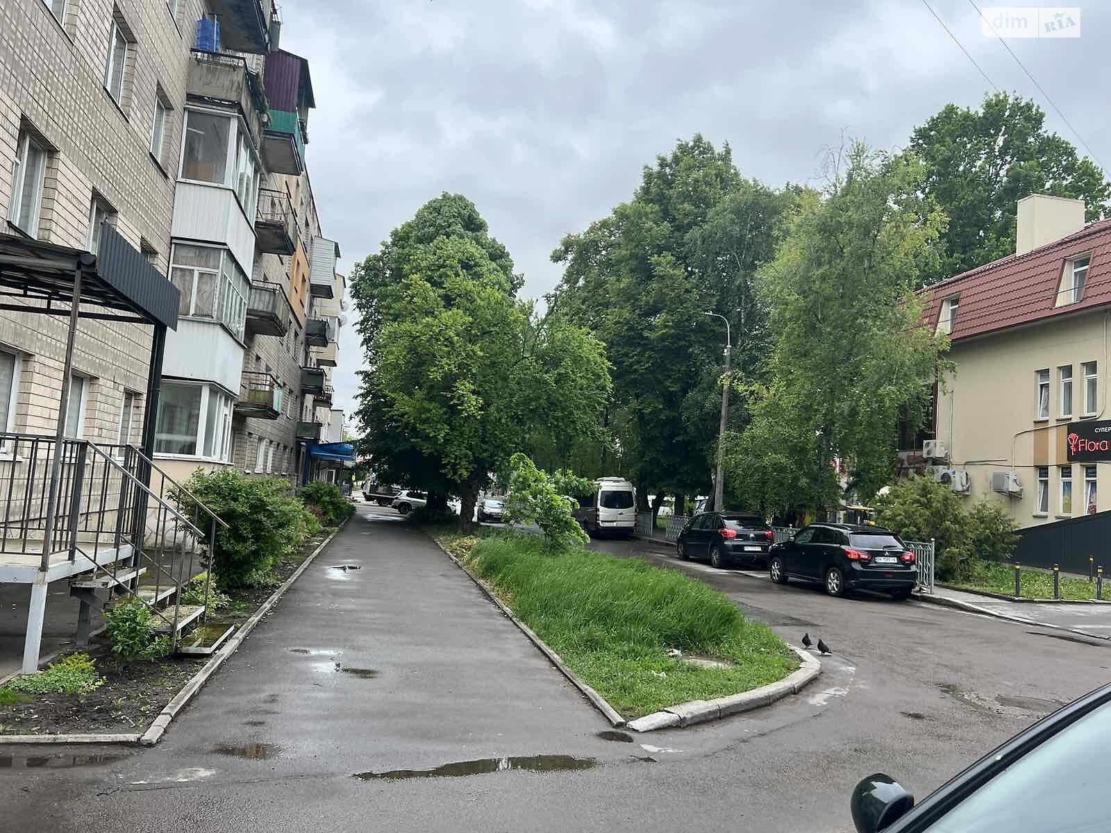 Коммерческое помещение в Ровно, продажа по Небесной Сотни улица, район Железнодорожный, цена: 42 000 долларов за объект фото 1 Коммерческое помещение в Ровно, продажа по Небесной Сотни улица, район Железнодорожный, цена: 42 000 долларов за объект фото 1