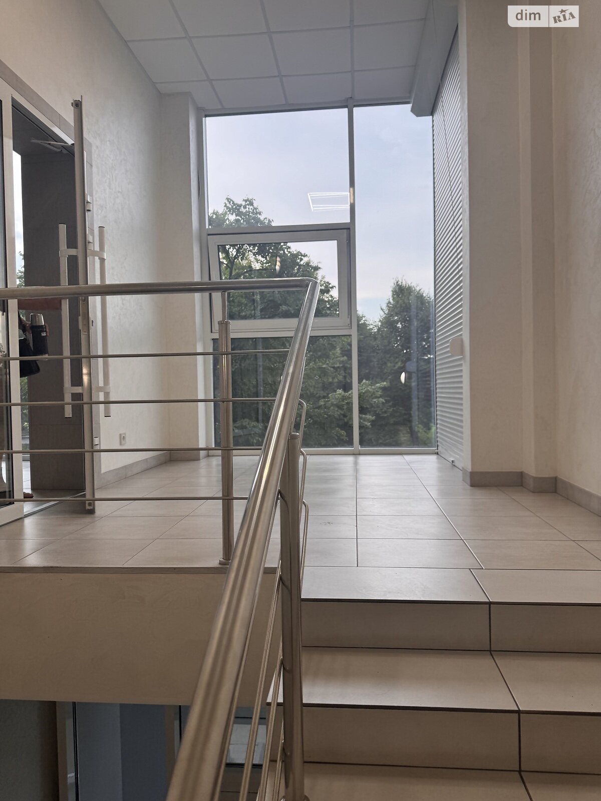 Коммерческое помещение в Ровно, продажа по Защитников Мариуполя (Костромская) улица 47, район Мелроуз, цена: 350 000 долларов за объект фото 1 Коммерческое помещение в Ровно, продажа по Защитников Мариуполя (Костромская) улица 47, район Мелроуз, цена: 350 000 долларов за объект фото 1