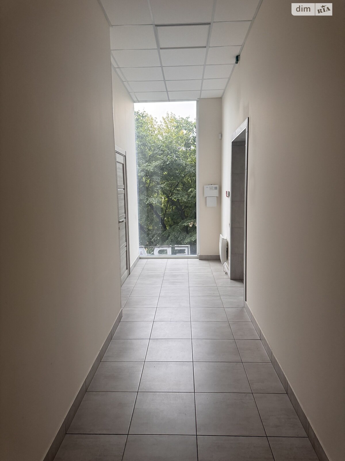 Коммерческое помещение в Ровно, продажа по Защитников Мариуполя (Костромская) улица 47, район Мелроуз, цена: 350 000 долларов за объект фото 1 Коммерческое помещение в Ровно, продажа по Защитников Мариуполя (Костромская) улица 47, район Мелроуз, цена: 350 000 долларов за объект фото 1