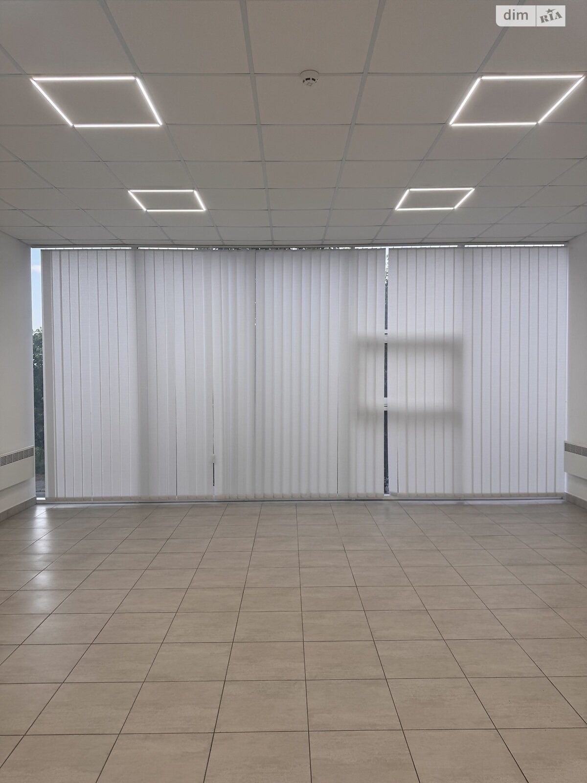 Коммерческое помещение в Ровно, продажа по Защитников Мариуполя (Костромская) улица 47, район Мелроуз, цена: 350 000 долларов за объект фото 1 Коммерческое помещение в Ровно, продажа по Защитников Мариуполя (Костромская) улица 47, район Мелроуз, цена: 350 000 долларов за объект фото 1