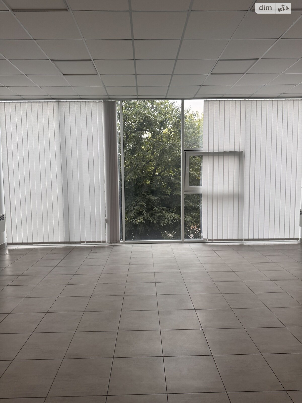 Коммерческое помещение в Ровно, продажа по Защитников Мариуполя (Костромская) улица 47, район Мелроуз, цена: 350 000 долларов за объект фото 1 Коммерческое помещение в Ровно, продажа по Защитников Мариуполя (Костромская) улица 47, район Мелроуз, цена: 350 000 долларов за объект фото 1