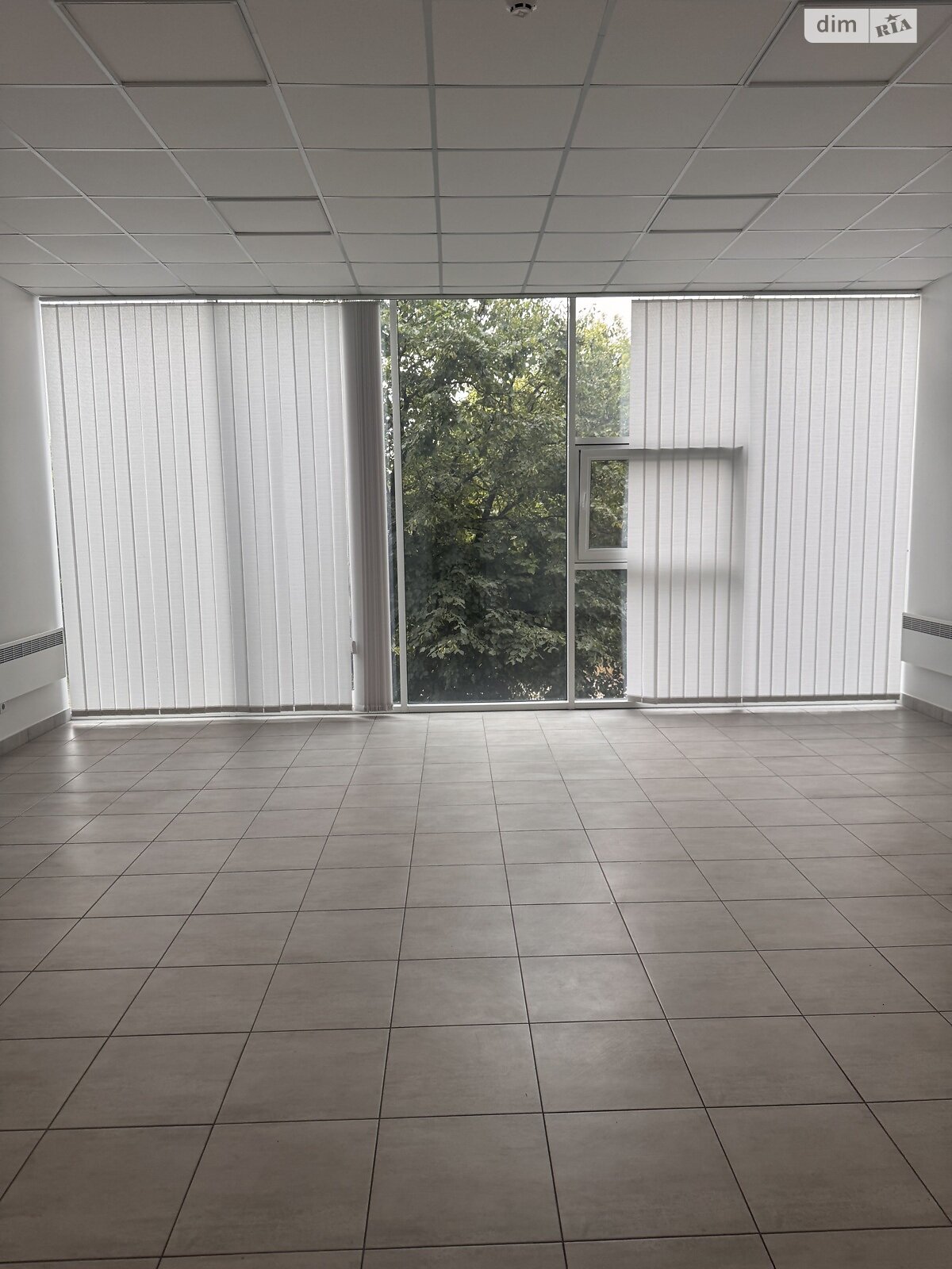 Коммерческое помещение в Ровно, продажа по Защитников Мариуполя (Костромская) улица 47, район Мелроуз, цена: 350 000 долларов за объект фото 1 Коммерческое помещение в Ровно, продажа по Защитников Мариуполя (Костромская) улица 47, район Мелроуз, цена: 350 000 долларов за объект фото 1