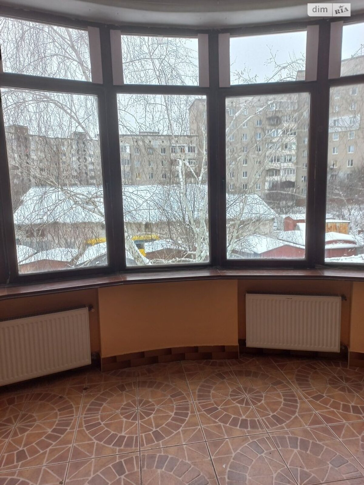 Коммерческое помещение в Ровно, Коновальца Евгения улица, цена продажи: 200 000 долларов за объект фото 1