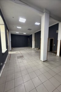 Коммерческое помещение в Ровно, продажа по Соборная улица, район Пивзавод, цена: 90 000 долларов за объект фото 2
