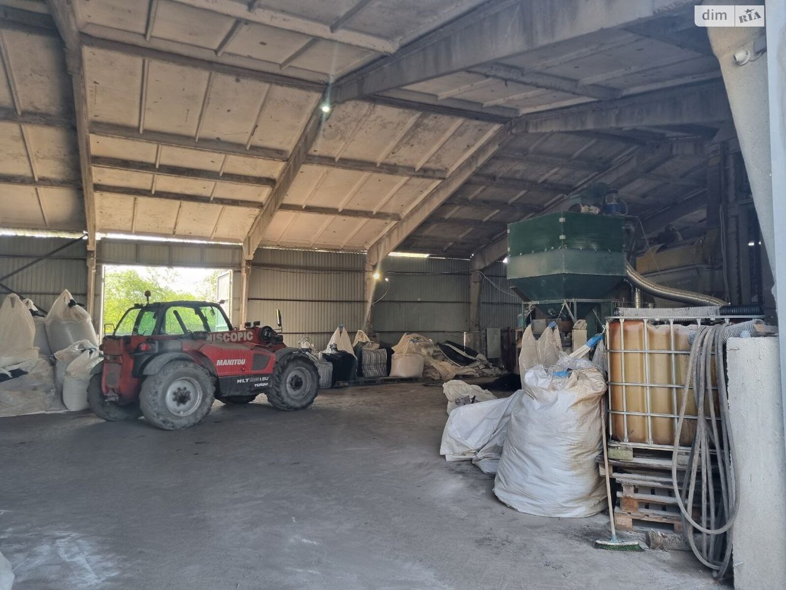 Комерційне приміщення в Рівному, продаж по Будівельників вулиця 1, район Північний, ціна: 150 000 доларів за об’єкт фото 1 Комерційне приміщення в Рівному, продаж по Будівельників вулиця 1, район Північний, ціна: 150 000 доларів за об’єкт фото 1