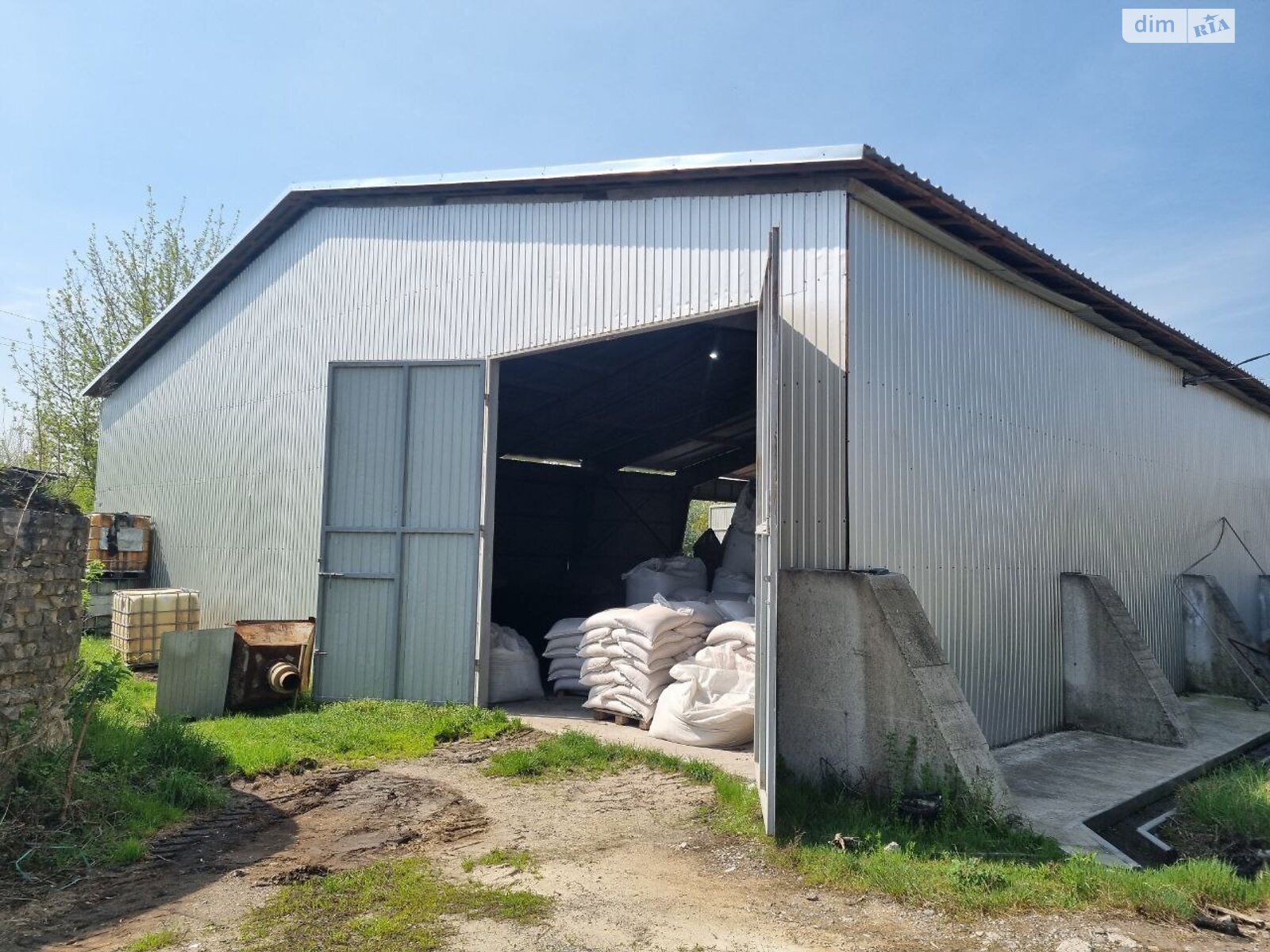 Комерційне приміщення в Рівному, продаж по Будівельників вулиця 1, район Північний, ціна: 150 000 доларів за об’єкт фото 1 Комерційне приміщення в Рівному, продаж по Будівельників вулиця 1, район Північний, ціна: 150 000 доларів за об’єкт фото 1