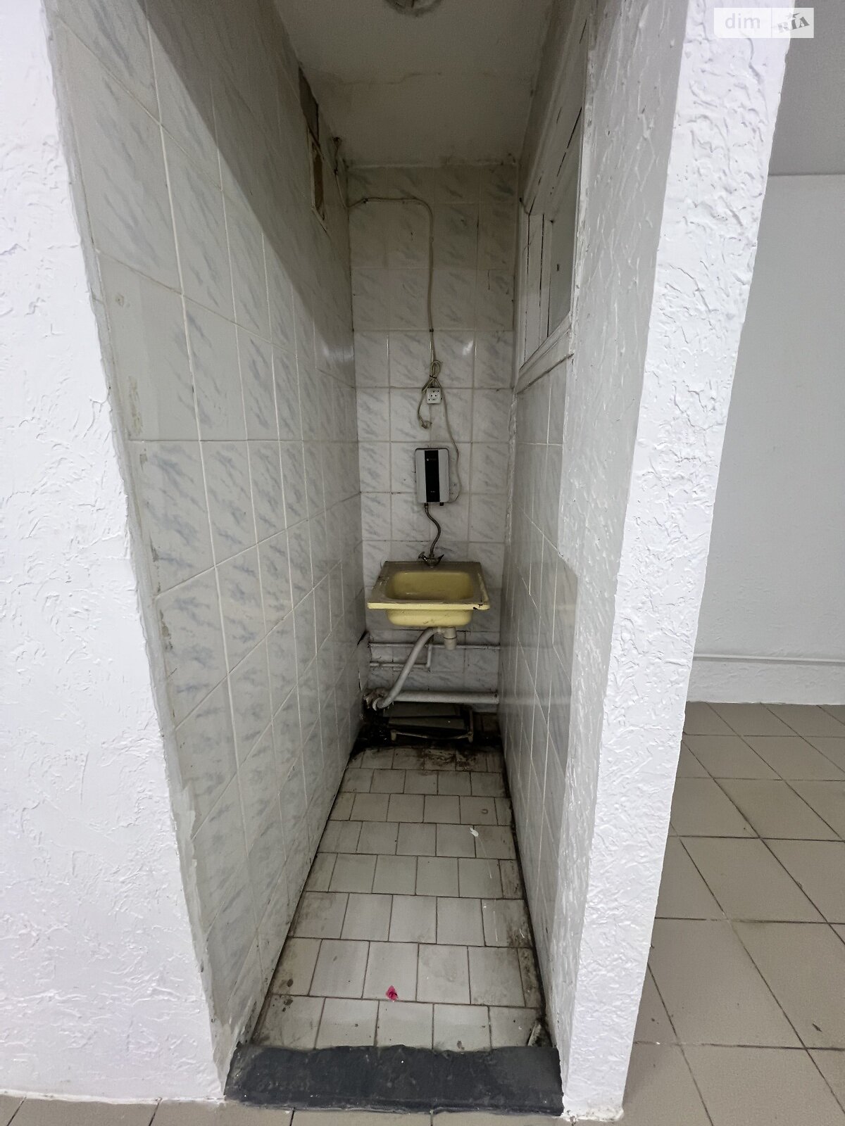 Комерційне приміщення в Рівному, продаж по 16 Липня вулиця 58, район Центр, ціна: 75 000 доларів за об’єкт фото 1