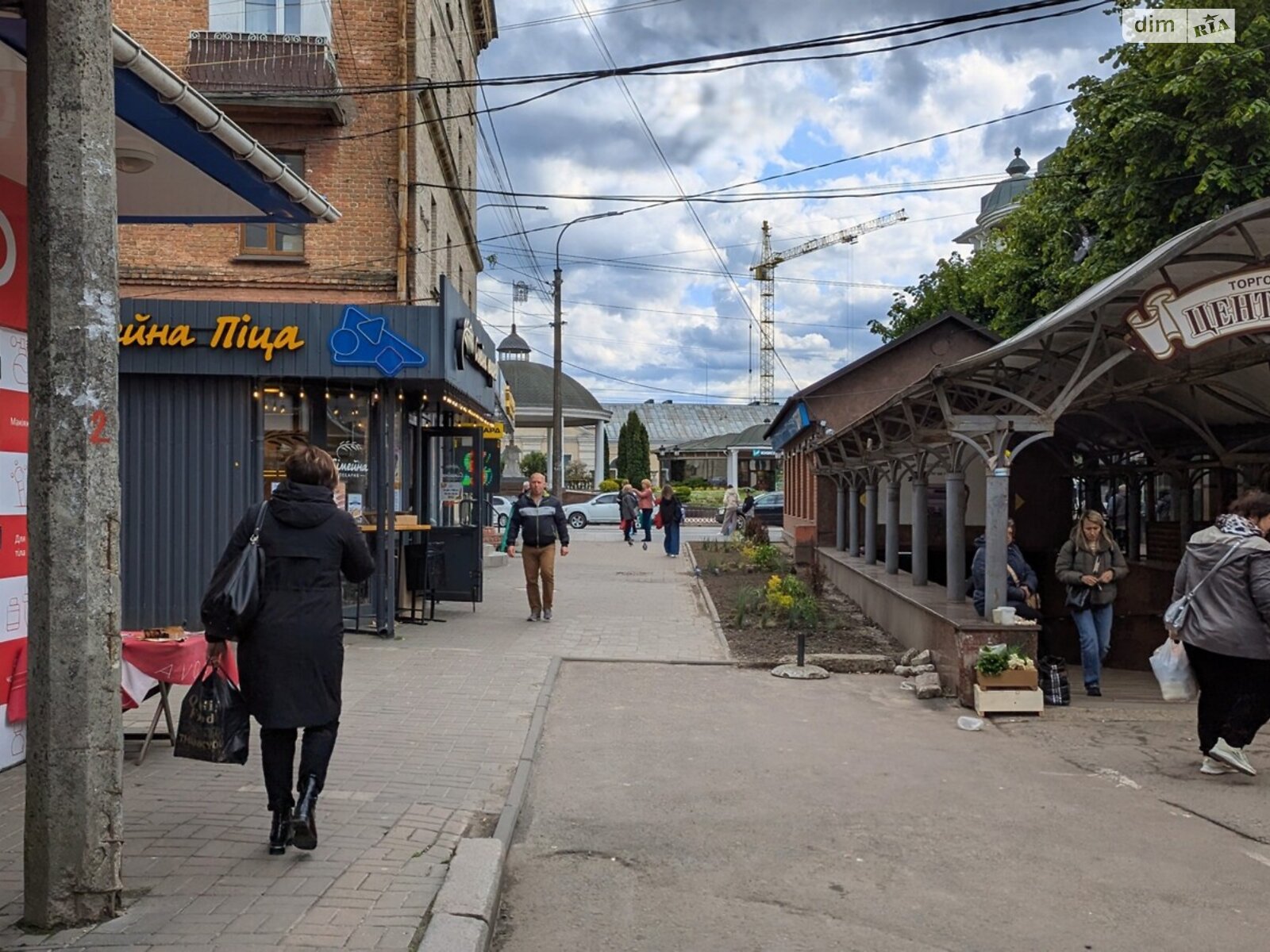 Коммерческое помещение в Ровно, продажа по Соборная улица, район Центр, цена: 90 000 долларов за объект фото 1 Коммерческое помещение в Ровно, продажа по Соборная улица, район Центр, цена: 90 000 долларов за объект фото 1