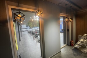 Коммерческое помещение в Ровно, продажа по Соборная улица, район Центр, цена: 130 000 долларов за объект фото 2