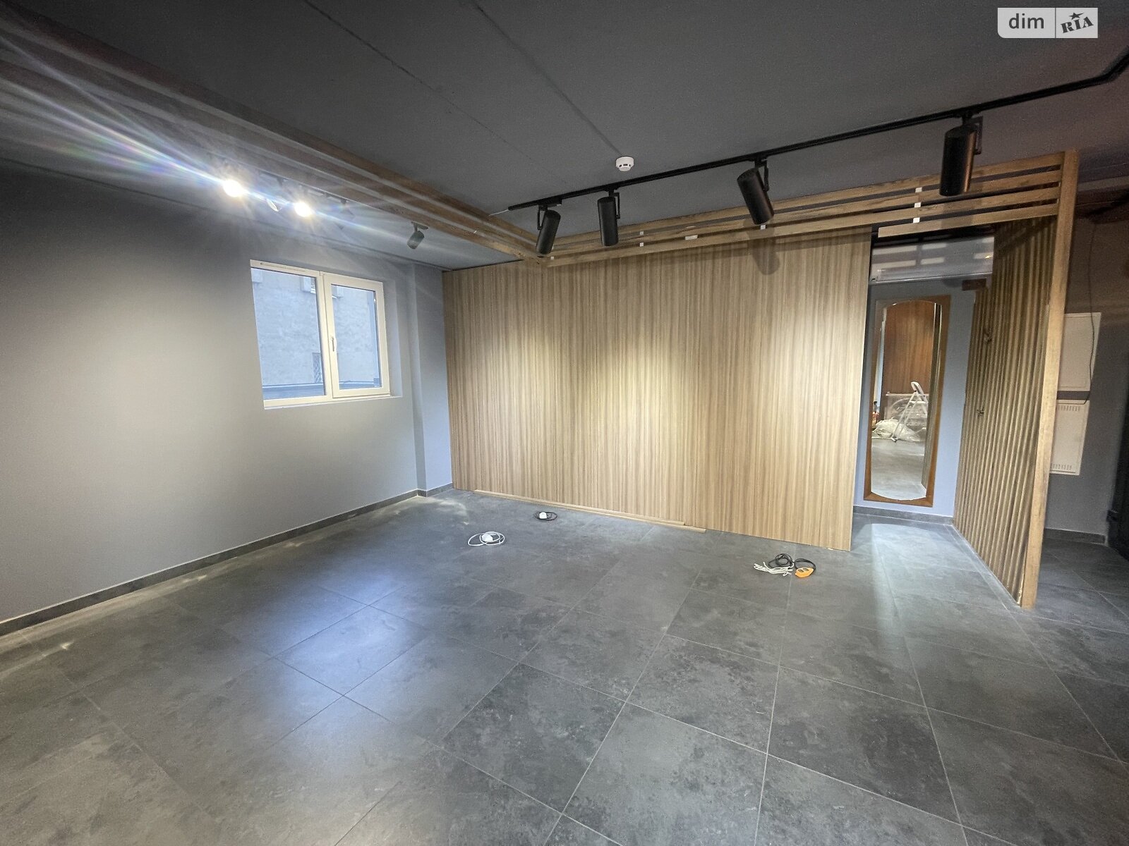 Коммерческое помещение в Ровно, продажа по Соборная улица, район Центр, цена: 130 000 долларов за объект фото 1