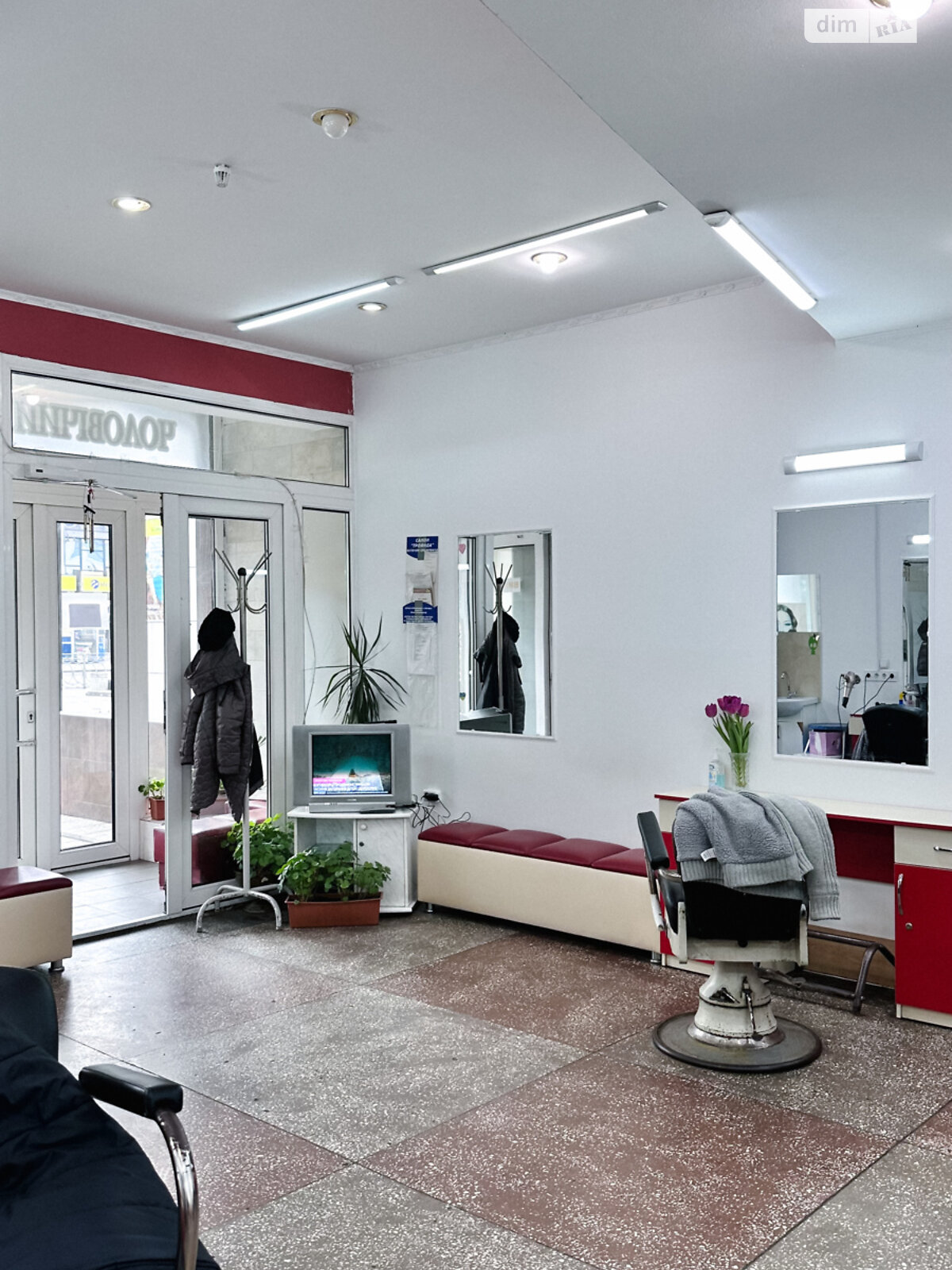 Коммерческое помещение в Ровно, продажа по Соборная улица 38, район Центр, цена: 178 000 долларов за объект фото 1