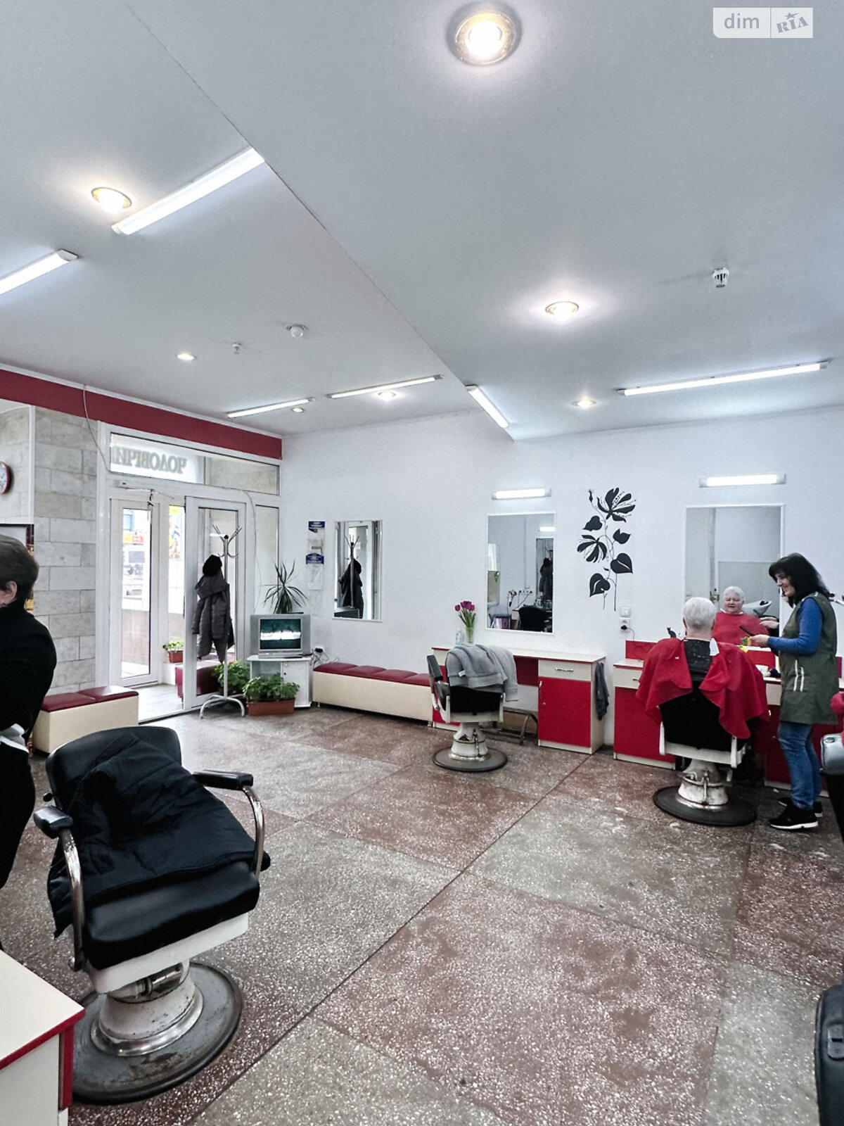 Коммерческое помещение в Ровно, продажа по Соборная улица 38, район Центр, цена: 178 000 долларов за объект фото 1