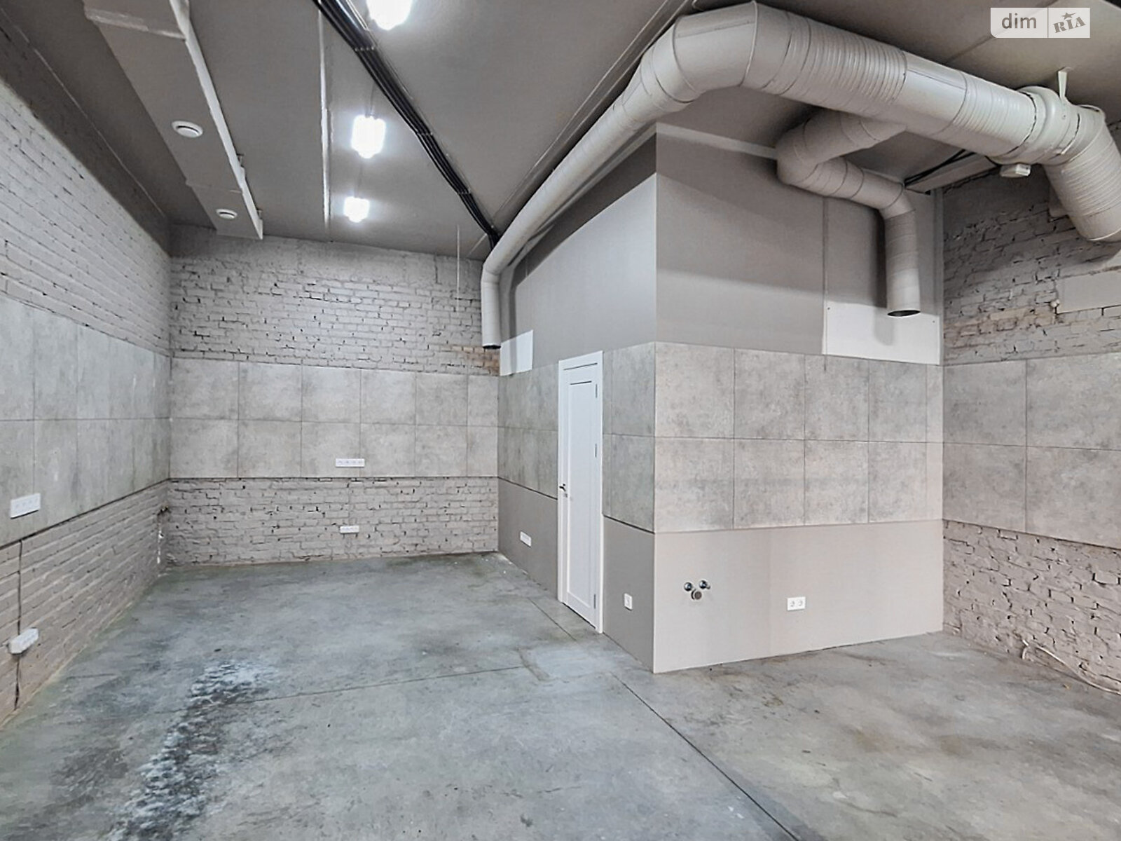 Коммерческое помещение в Ровно, продажа по Королева улица 9В, район Ювилейный, цена: 88 000 долларов за объект фото 1