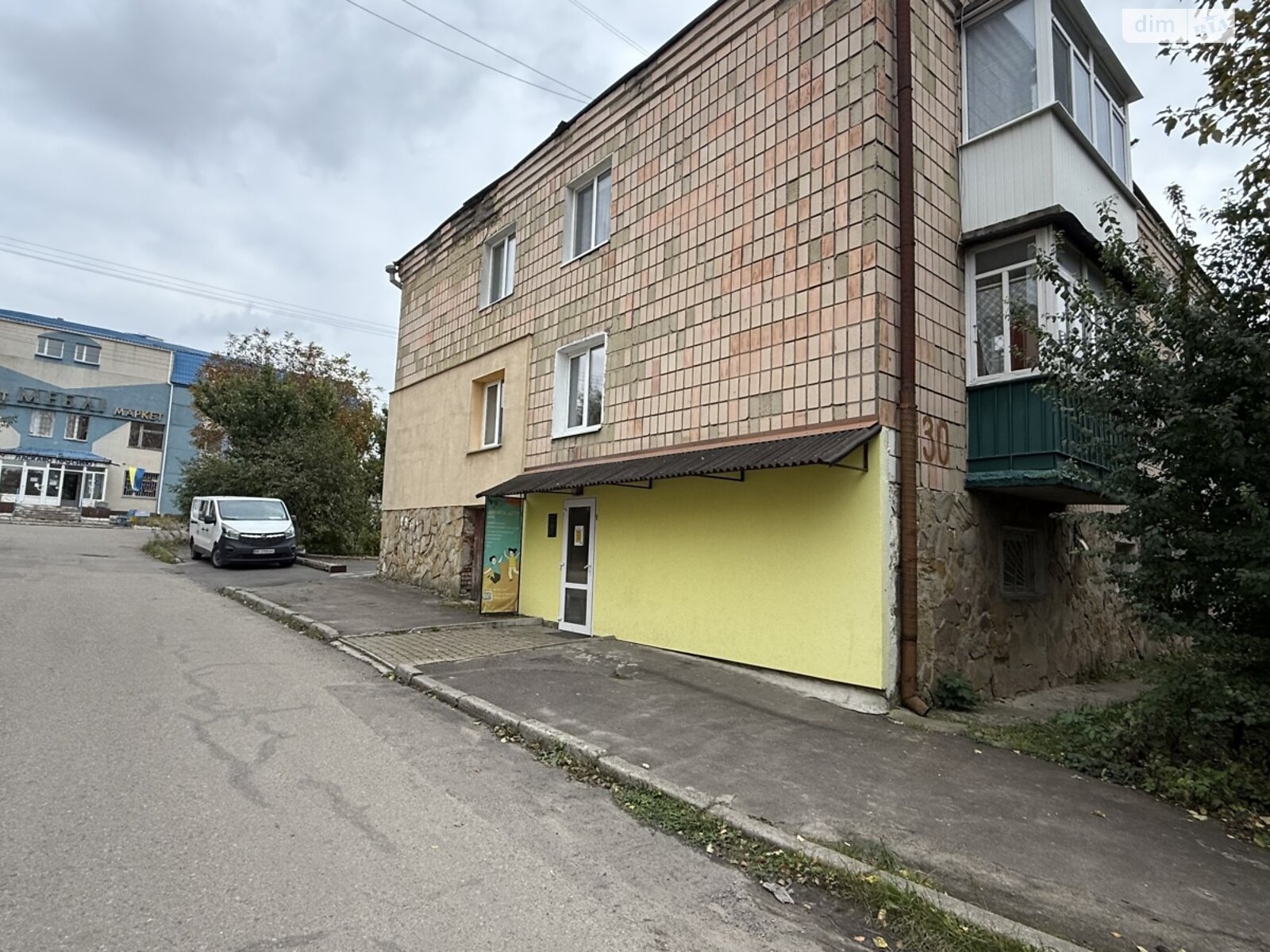 Комерційне приміщення в Рівному, продаж по Соборна вулиця 430, район Ювілейний, ціна: 75 000 доларів за об’єкт фото 1 Комерційне приміщення в Рівному, продаж по Соборна вулиця 430, район Ювілейний, ціна: 75 000 доларів за об’єкт фото 1