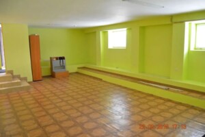 Коммерческое помещение в Ровно, продажа по Соборная улица 430, район Ювилейный, цена: 55 000 долларов за объект фото 2 Коммерческое помещение в Ровно, продажа по Соборная улица 430, район Ювилейный, цена: 55 000 долларов за объект фото 2