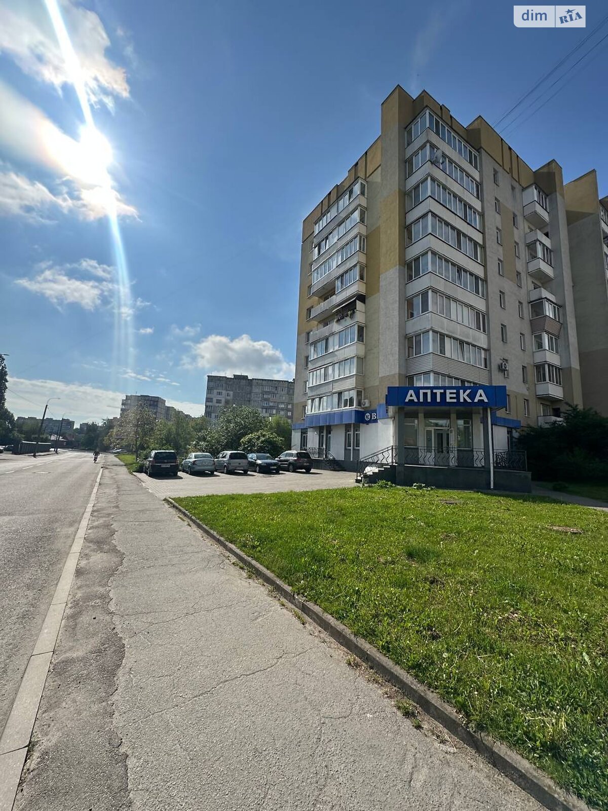 Комерційне приміщення в Рівному, продаж по Вербова вулиця 41Ж, район Ювілейний, ціна: 180 000 доларів за об’єкт фото 1 Комерційне приміщення в Рівному, продаж по Вербова вулиця 41Ж, район Ювілейний, ціна: 180 000 доларів за об’єкт фото 1