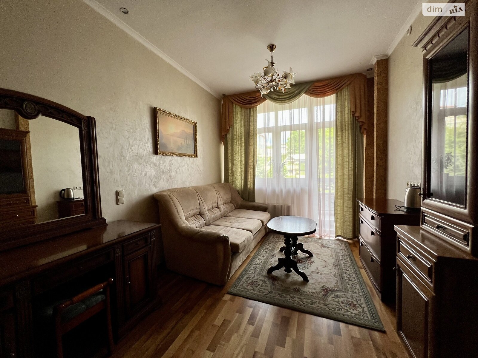 Коммерческое помещение в Сатанове, Курортная улица 19, цена: продажи 1 800 000 долларов за объект фото 1 Коммерческое помещение в Сатанове, Курортная улица 19, цена продажи: 1 800 000 долларов за объект фото 1