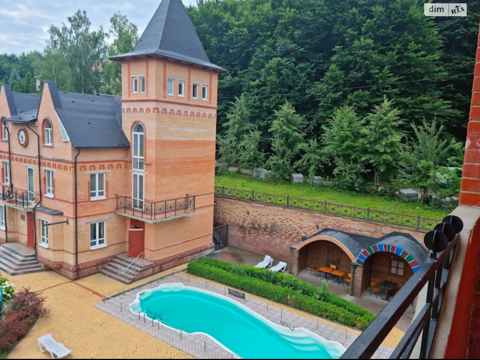 Коммерческое помещение в Сатанове, Курортная улица 19, цена: продажи 1 800 000 долларов за объект фото 1 Коммерческое помещение в Сатанове, Курортная улица 19, цена продажи: 1 800 000 долларов за объект фото 1