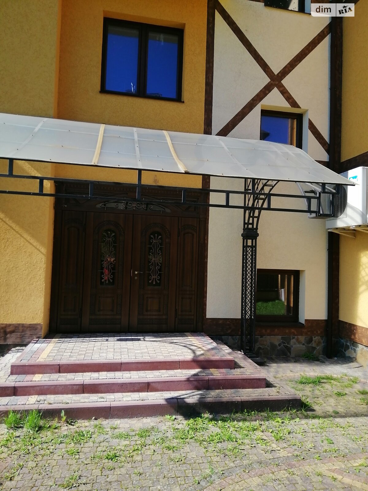 Комерційне приміщення в Східниці, Данила Галицького вулиця, ціна продажу: 1 299 999 доларів за об’єкт фото 1 Комерційне приміщення в Східниці, Данила Галицького вулиця, ціна продажу: 1 299 999 доларів за об’єкт фото 1