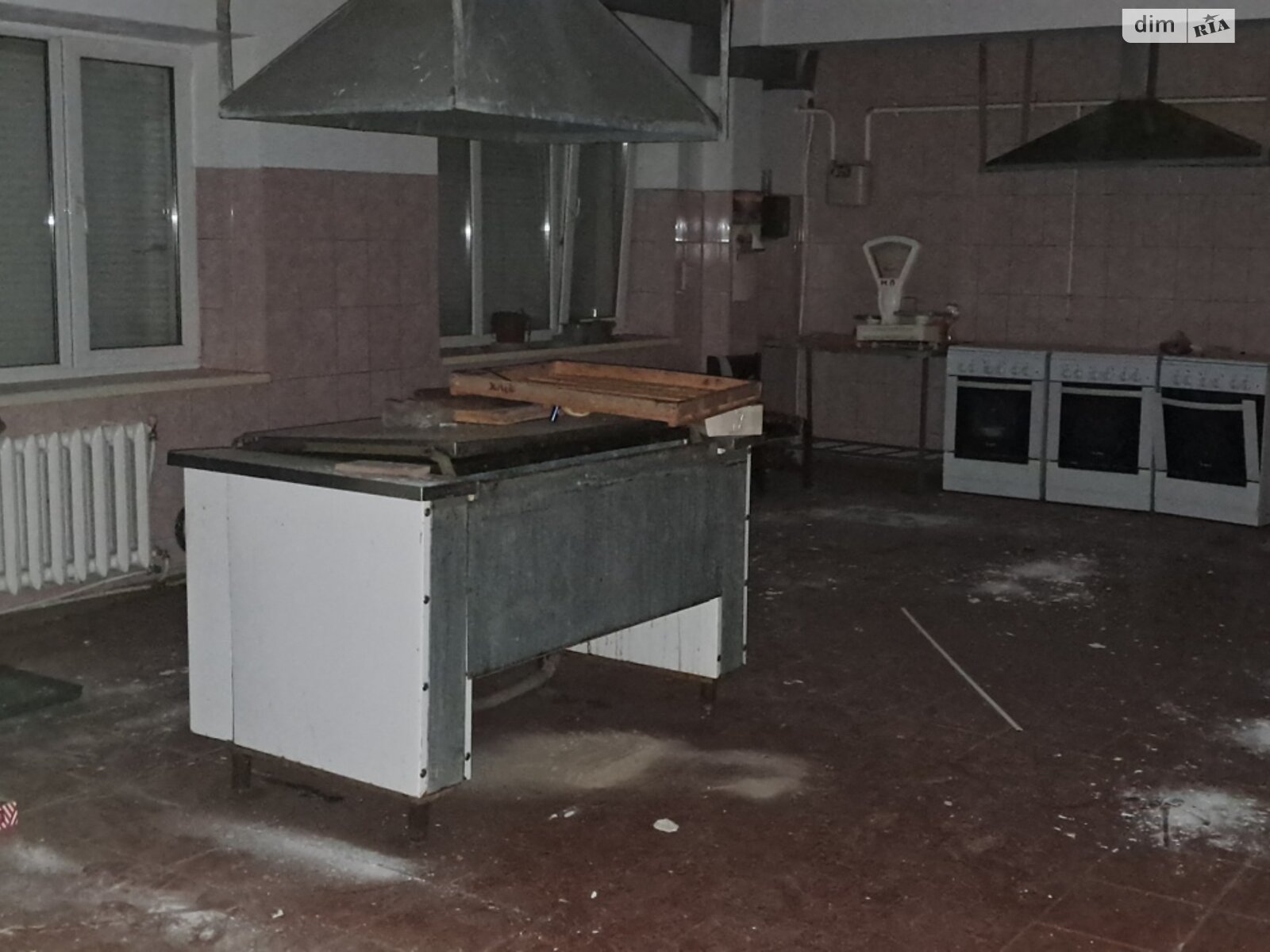 Комерційне приміщення в Шостці, продаж по Садовий бульвар (Леніна) вулиця 10, район Шостка, ціна: 143 040 доларів за об’єкт фото 1